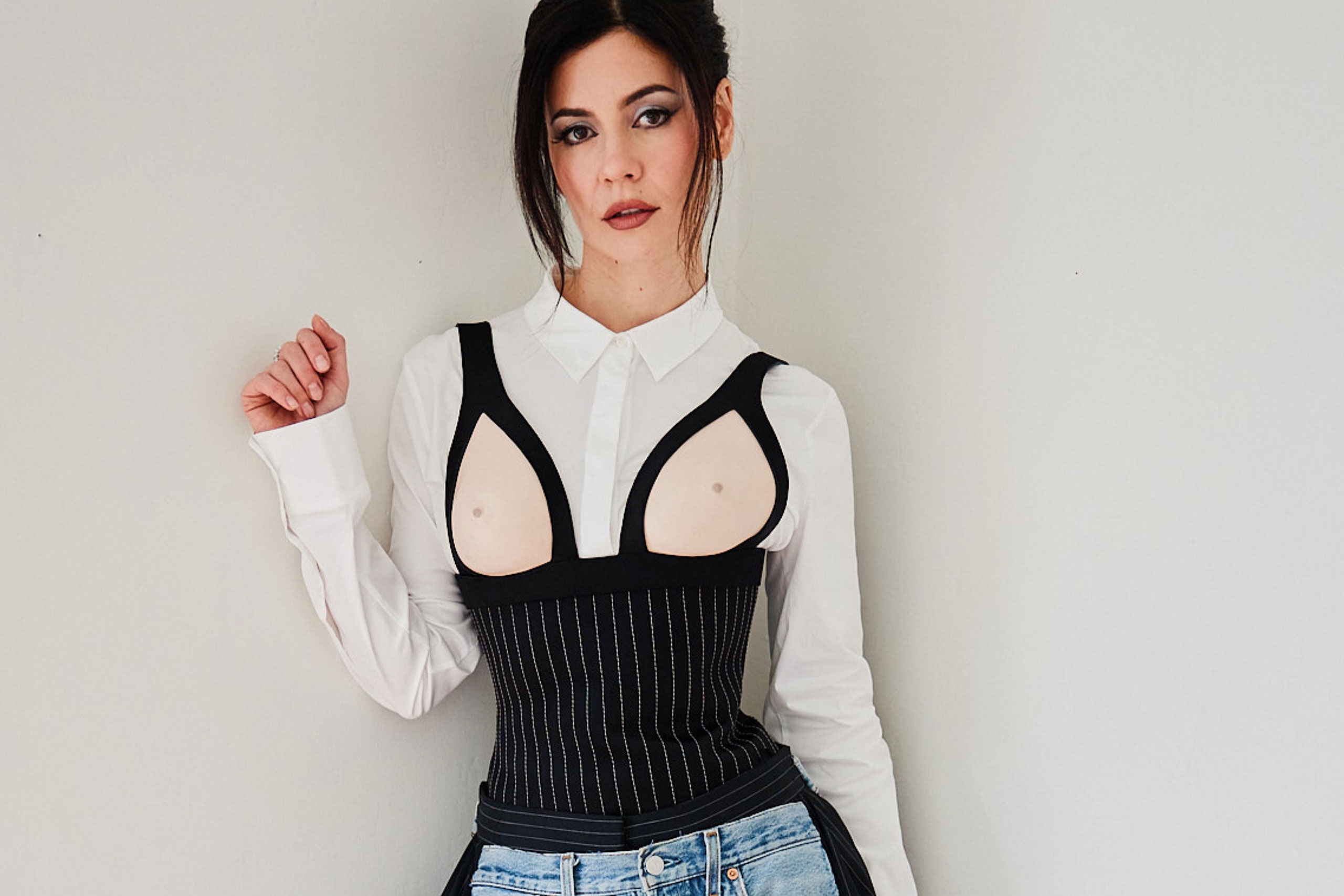 Marina Diamandis has confirmed a UK and US book tour for her debut poetry collection, Eat The World