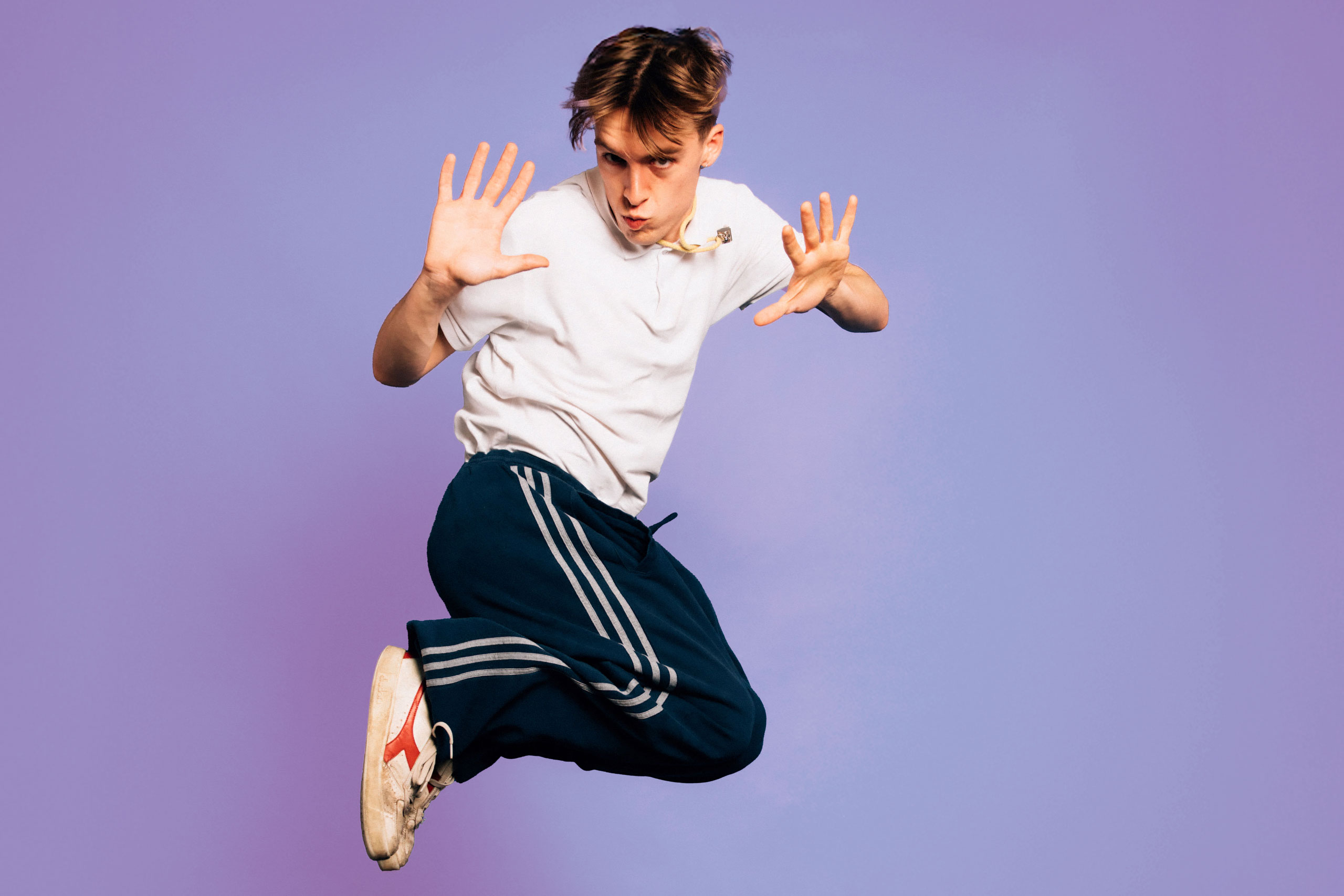 Giddy-up, Welly have shared new single 'The Roundabout Racehorse' ahead of their debut album