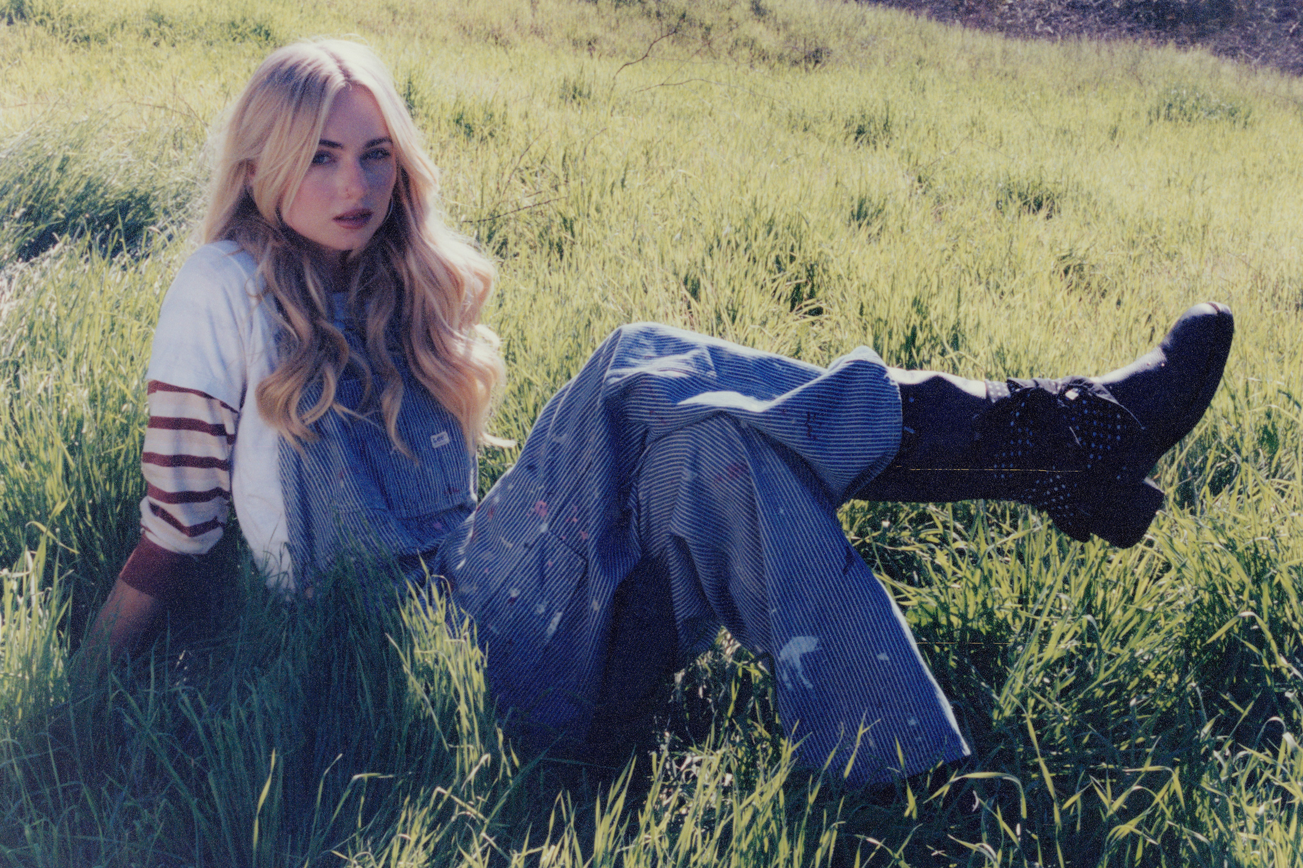 Claire Rosinkranz has released her new single 'Chronic', from second album 'My Lover'