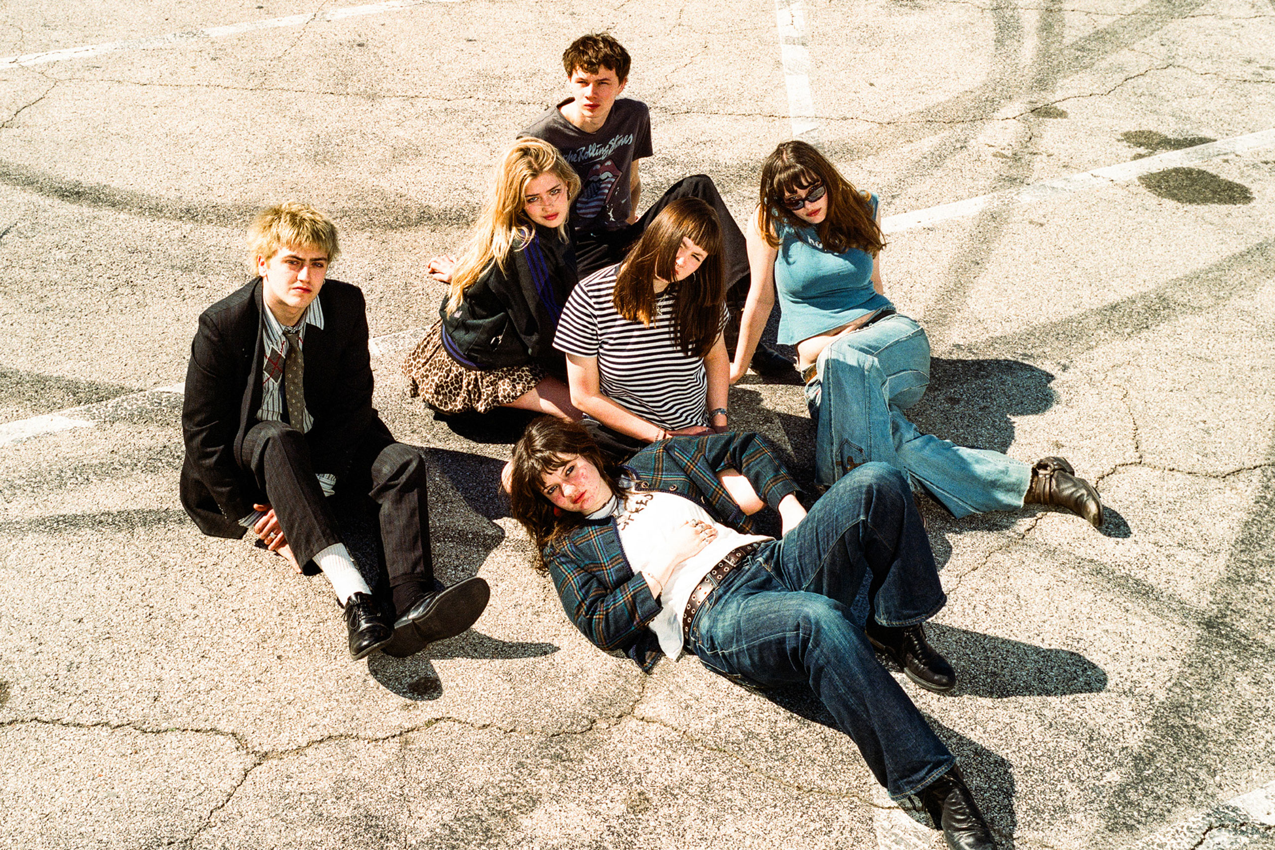 Man/Woman/Chainsaw have released their new single 'MadDog'