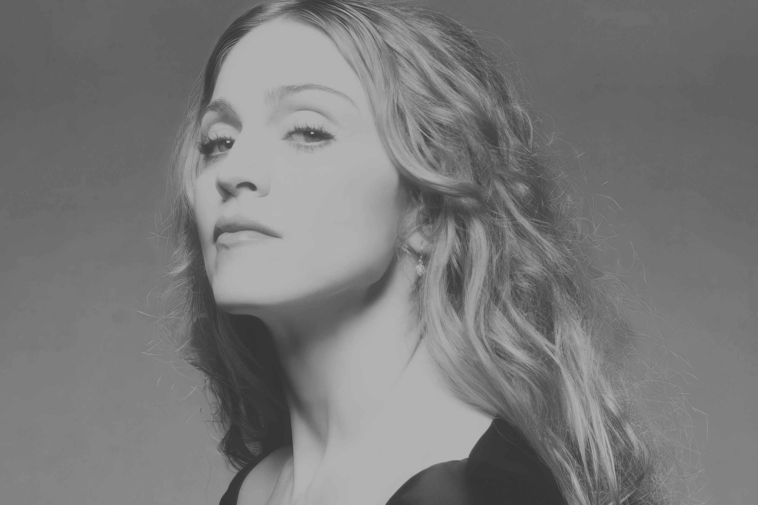 Madonna has announced her new 'Ray of Light' remix album 'Veronica Electronica', featuring unreleased tracks