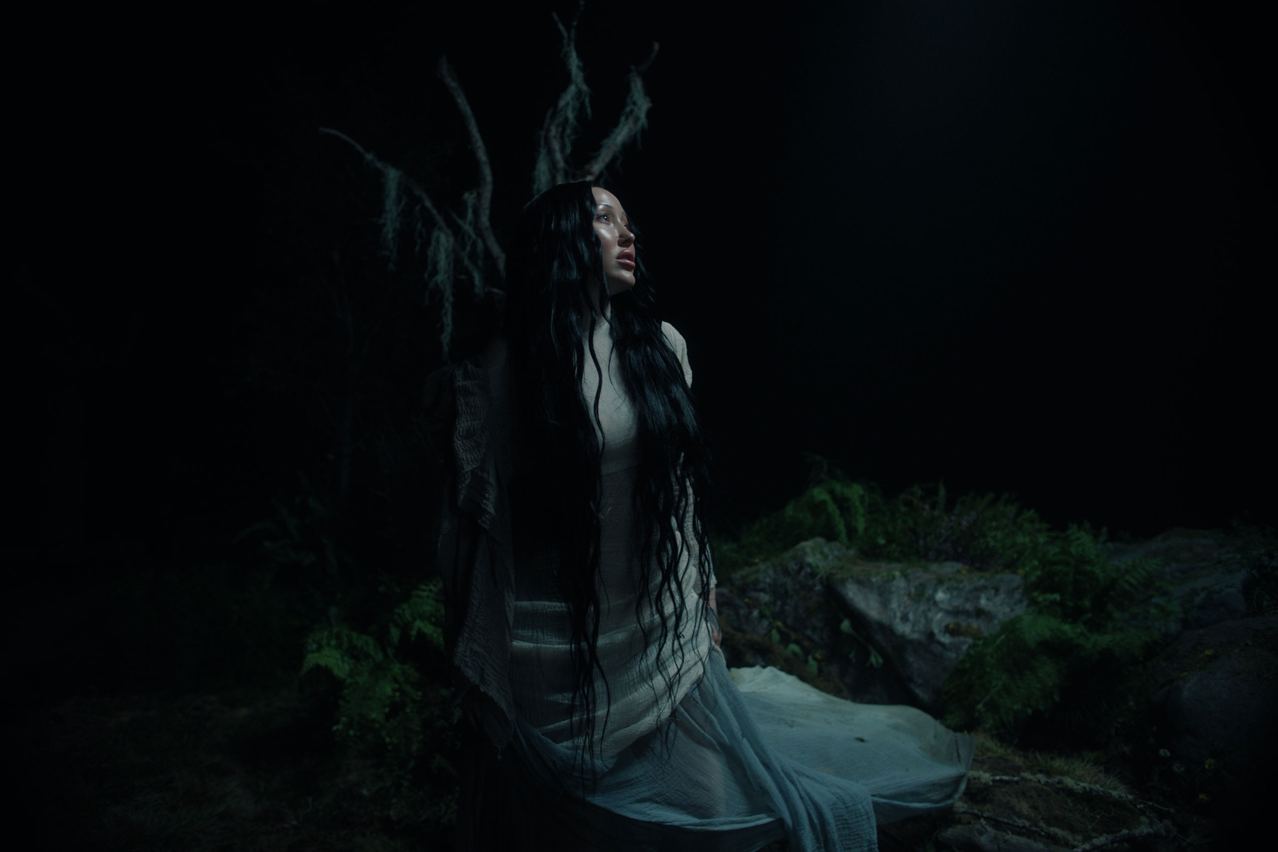 Noah Cyrus has teamed up with Fleet Foxes for her new single 'Don't Put It All On Me'