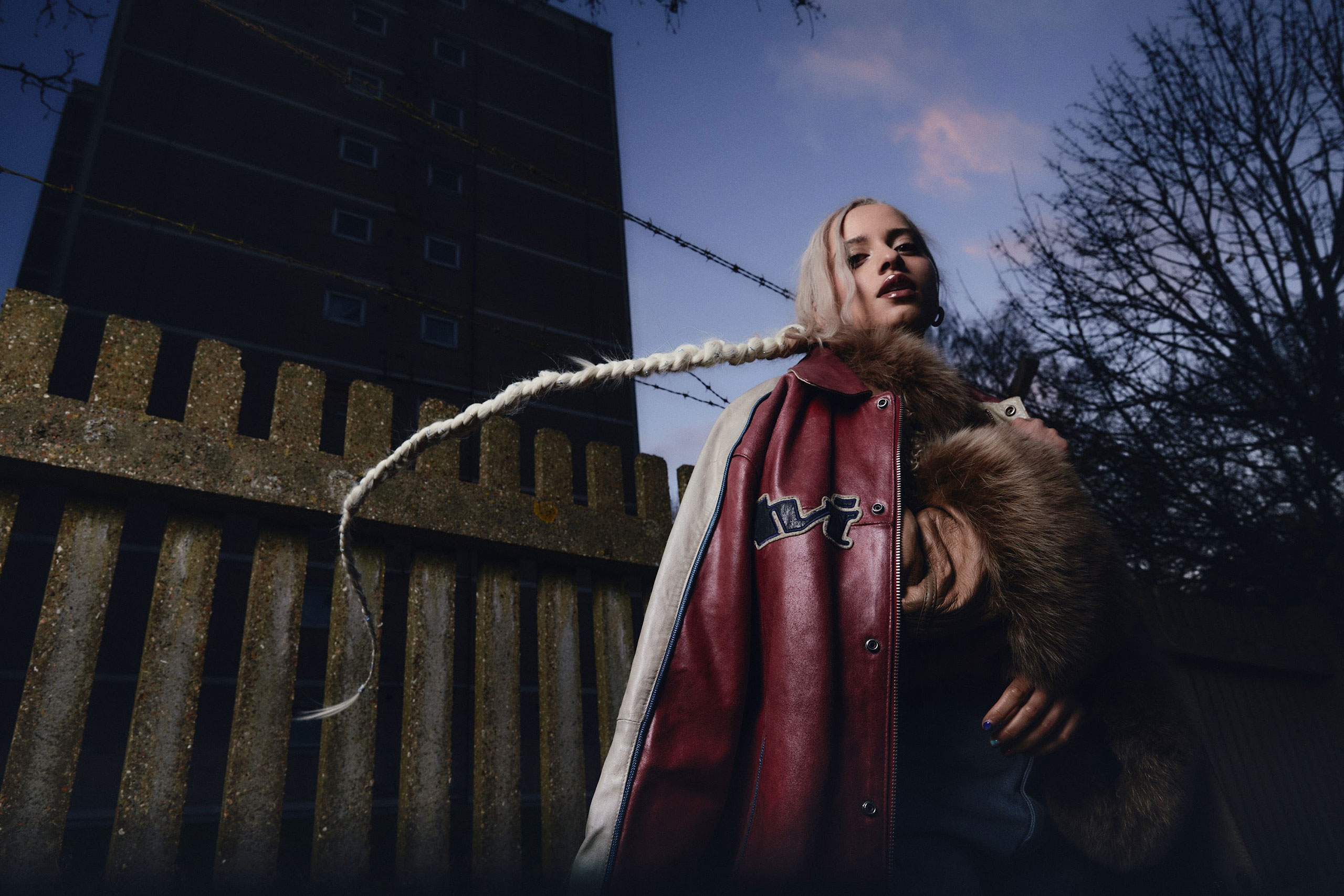 Léa Sen has announced her debut album 'Levels' with new single 'Video Games'