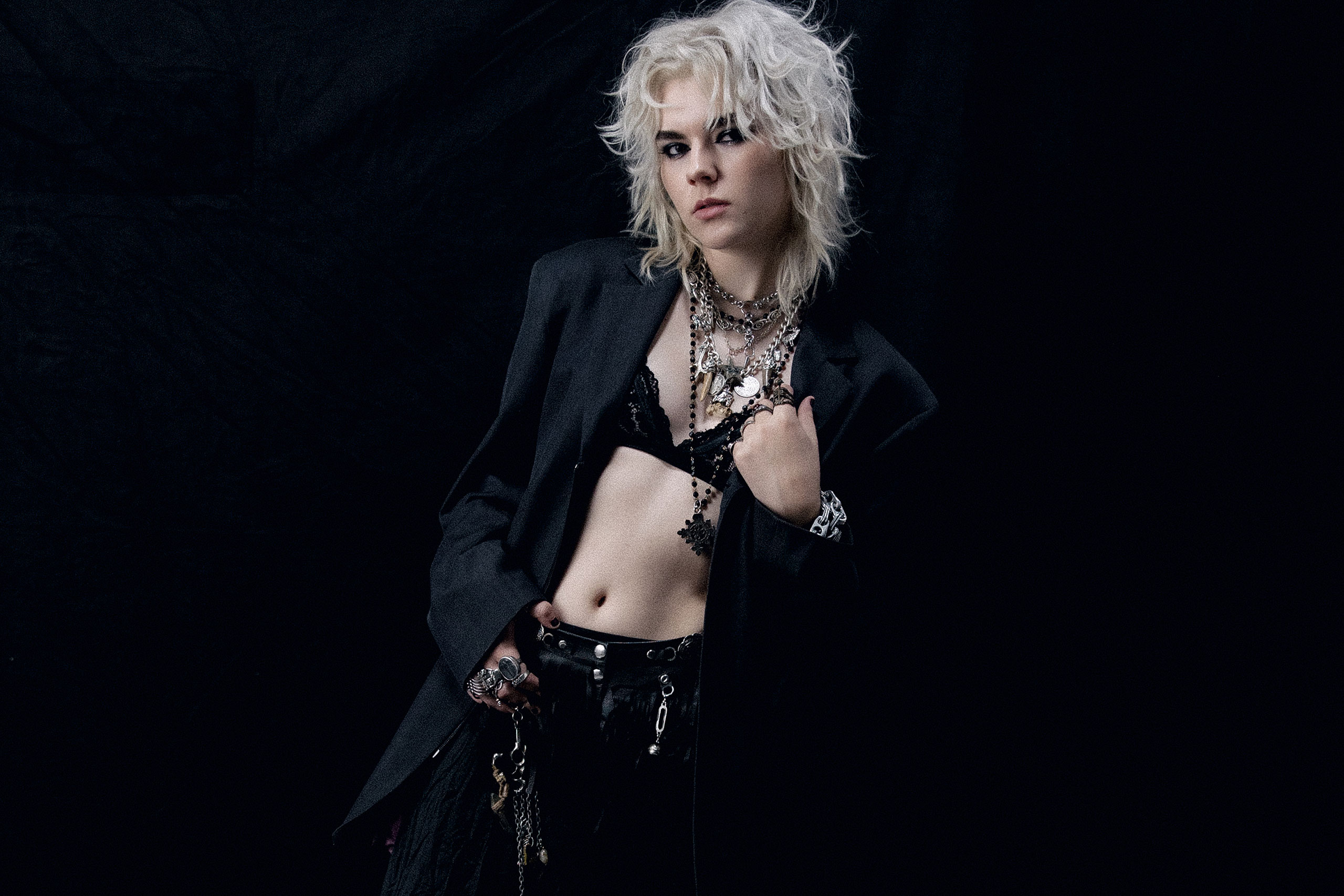 ratbag is teasing a new project with her love song 'juliet & juliet'