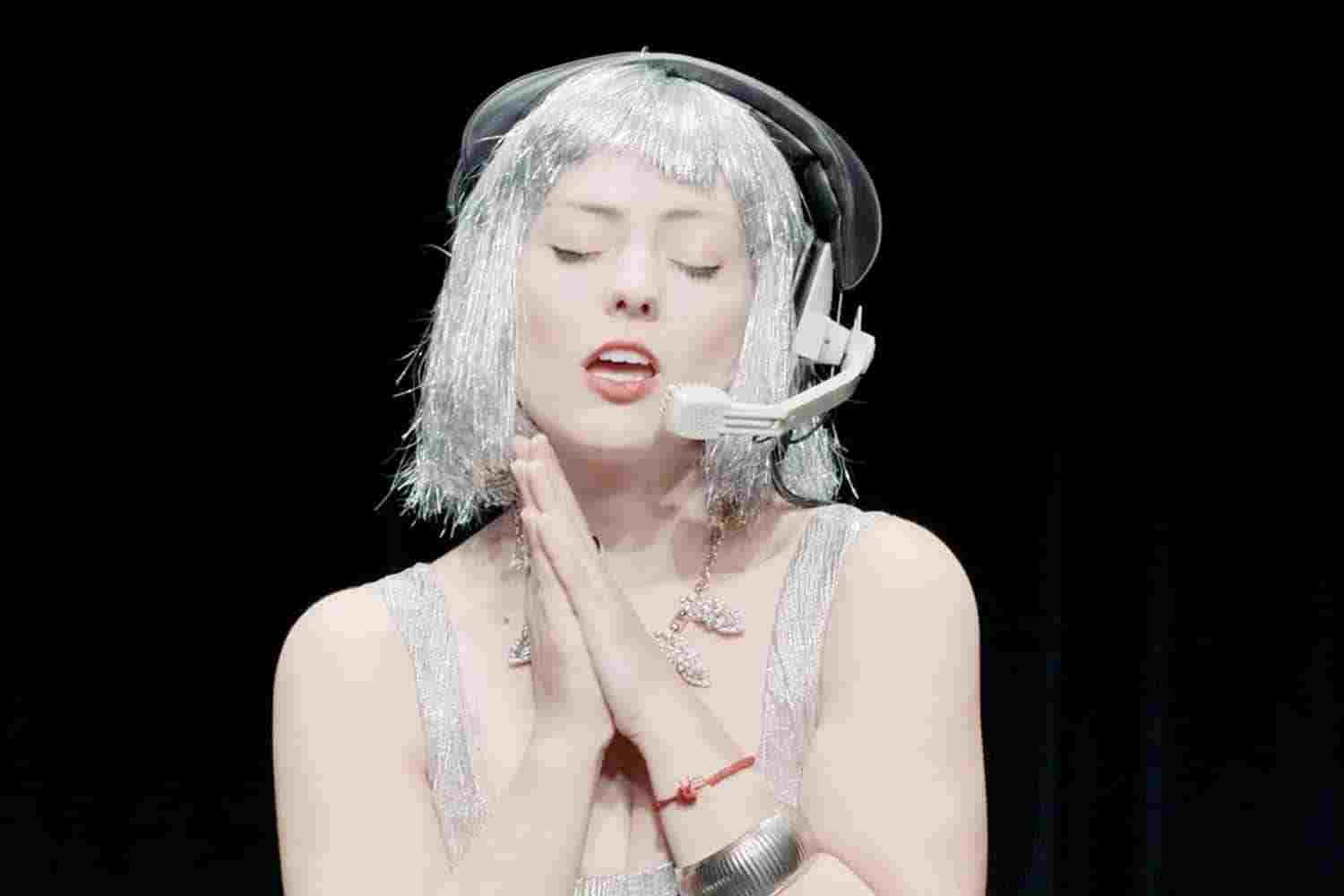 Angel Olsen debuts new track 'Intern'