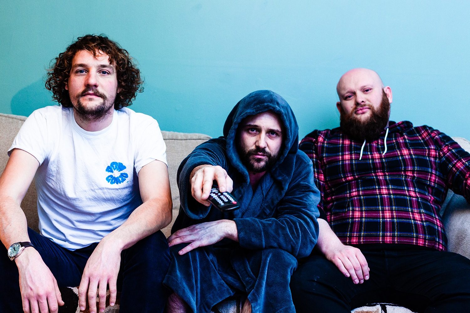 Huddersfield garage-rock trio Knuckle have announced their debut album