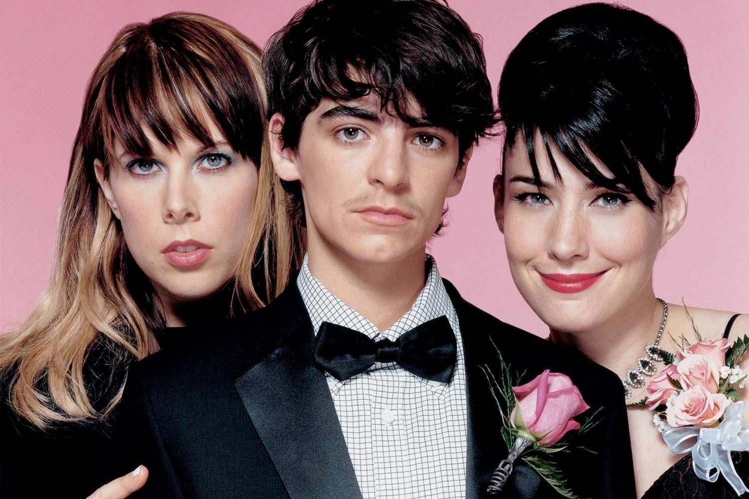 Le Tigre return with pro-Hillary, anti-Trump anthem 'I'm With Her'