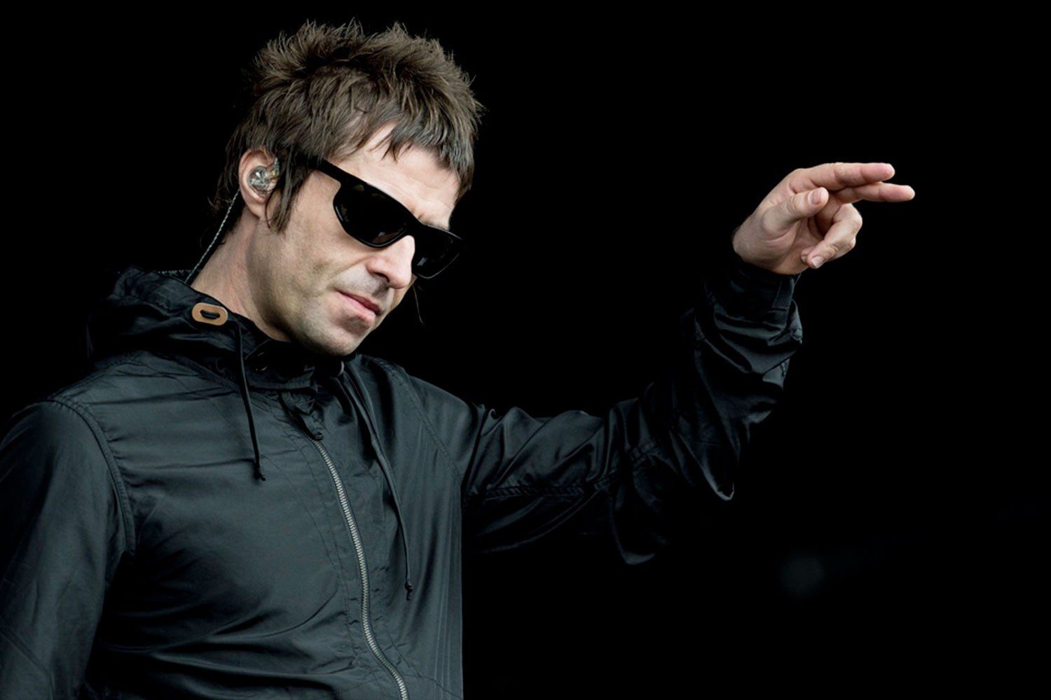 Liam Gallagher 'can't be arsed' to write his own songs, apparently