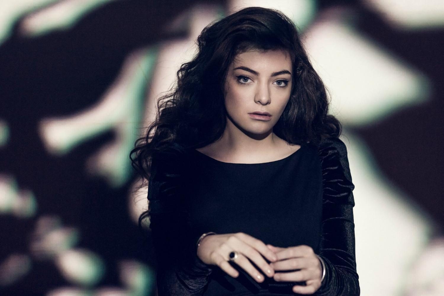 Lorde updates fans on new album