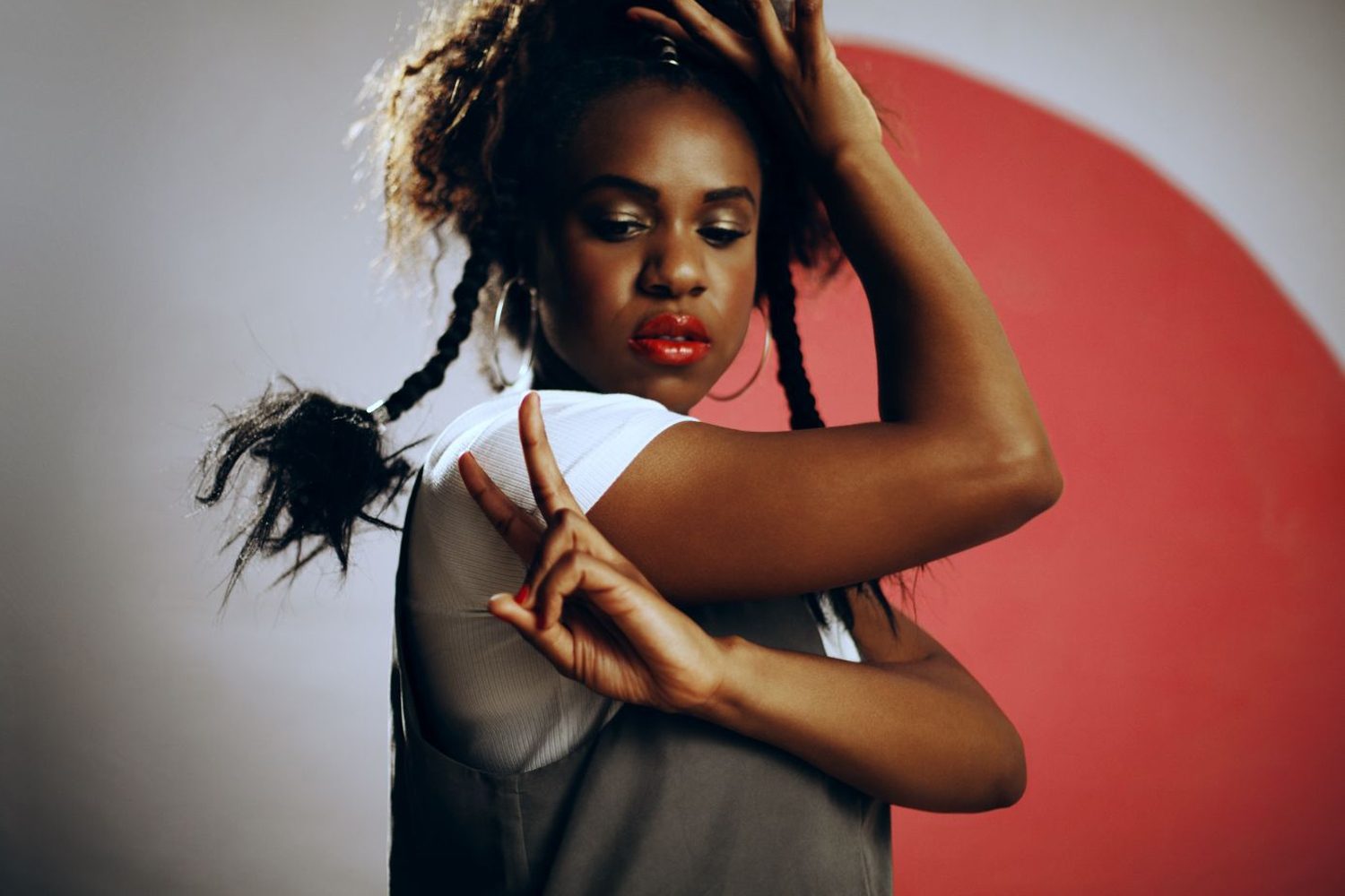 Nao unveils the smoky new video for ‘Girlfriend’