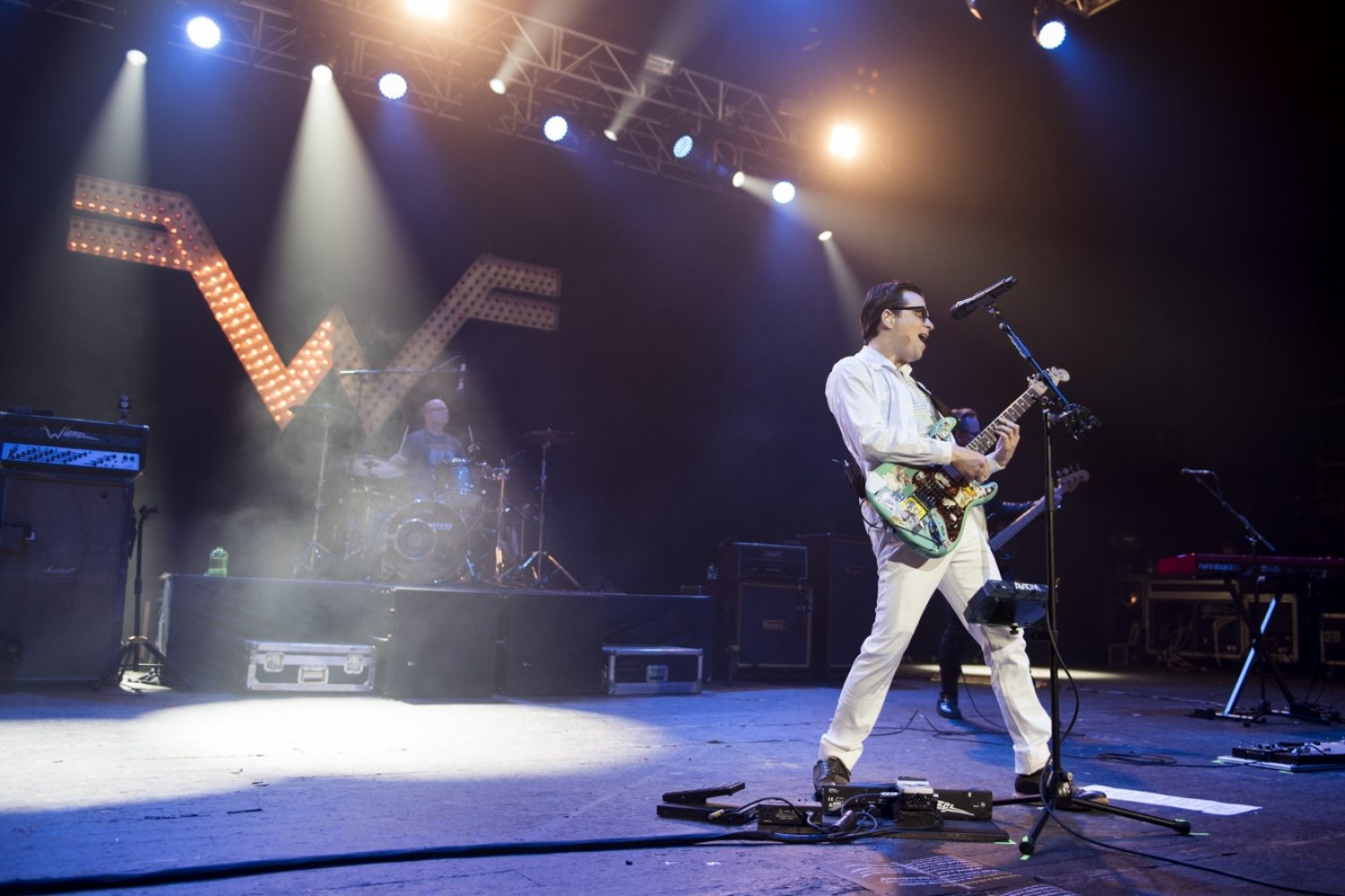Weezer and Wavves team up for split 7" ‘Fake Smiles And Nervous Laughter’
