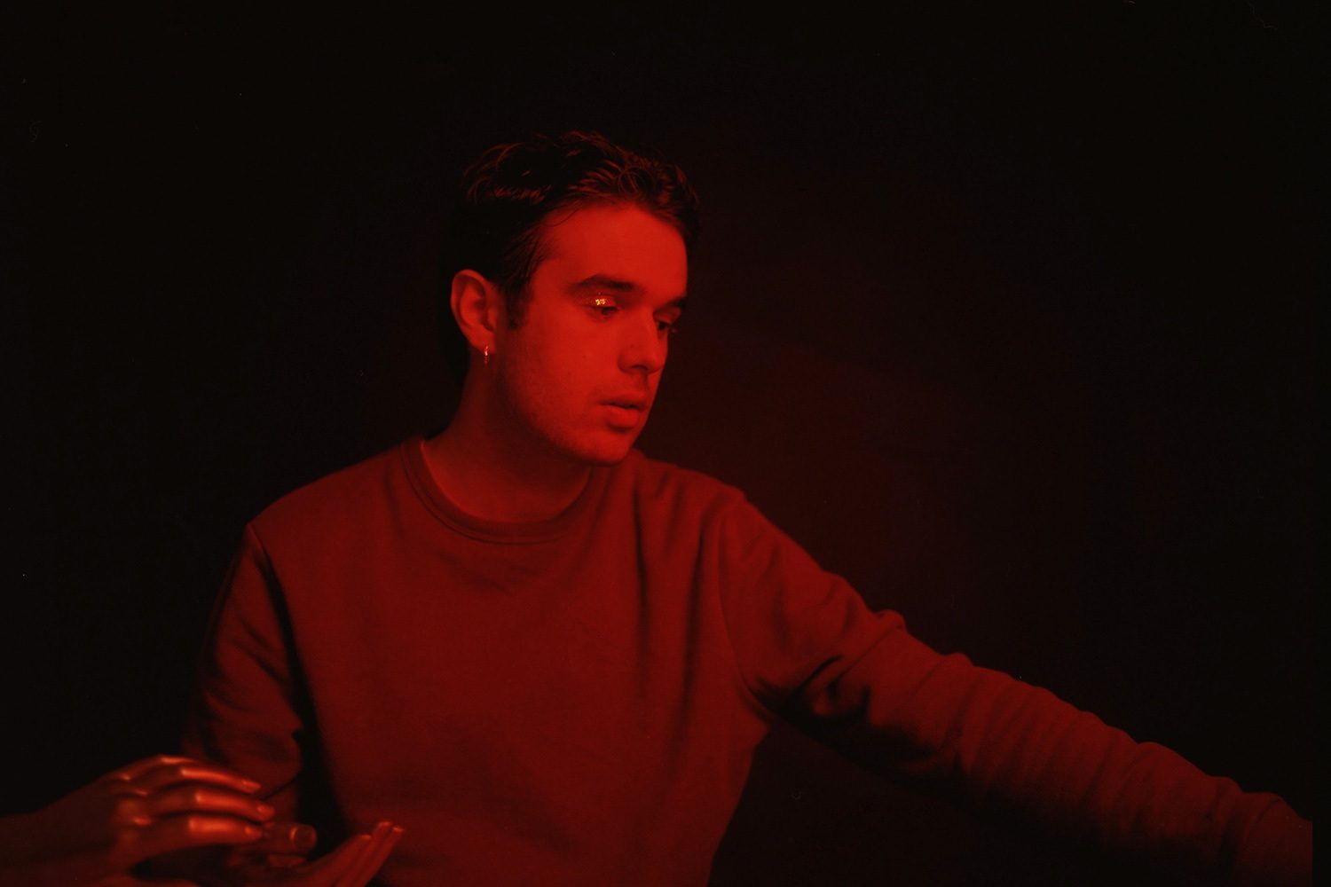 Fake Laugh has shared new track ‘Surrounded’ ahead of his support tour with The Japanese House