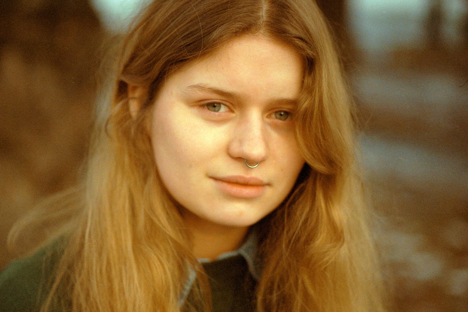 girl in red has shared a dark but oddly cheery new single, ‘dead girl in the pool’