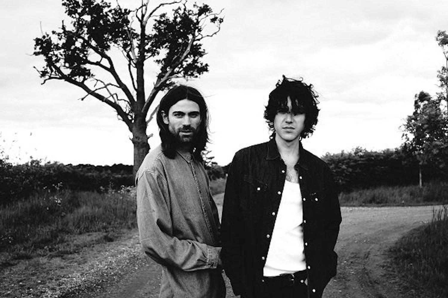 Ten Fé announce debut album ‘Hit The Light’ with new single ‘Overflow’