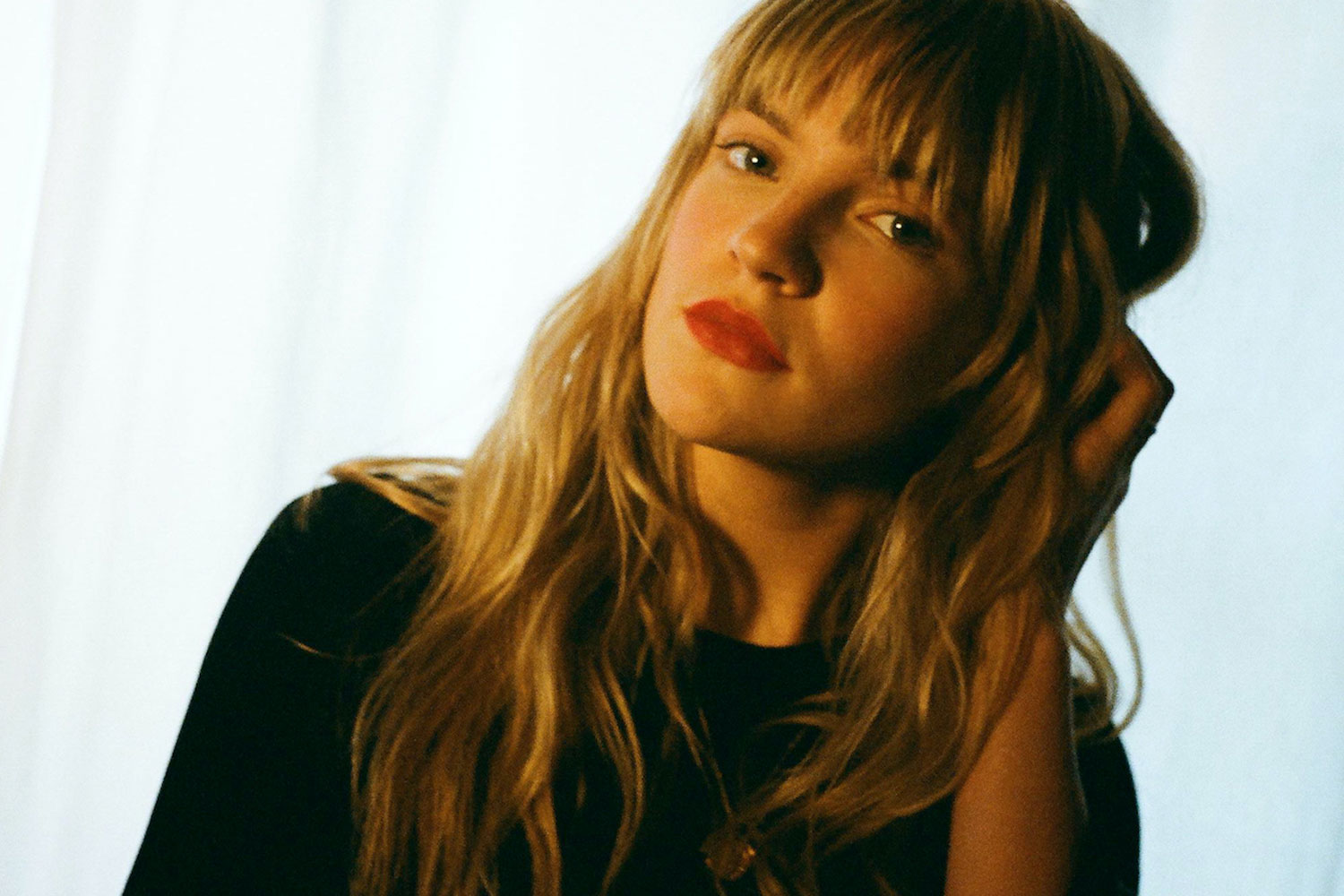 Newcomer Eloise has shared a brand new track, 'Who's She'