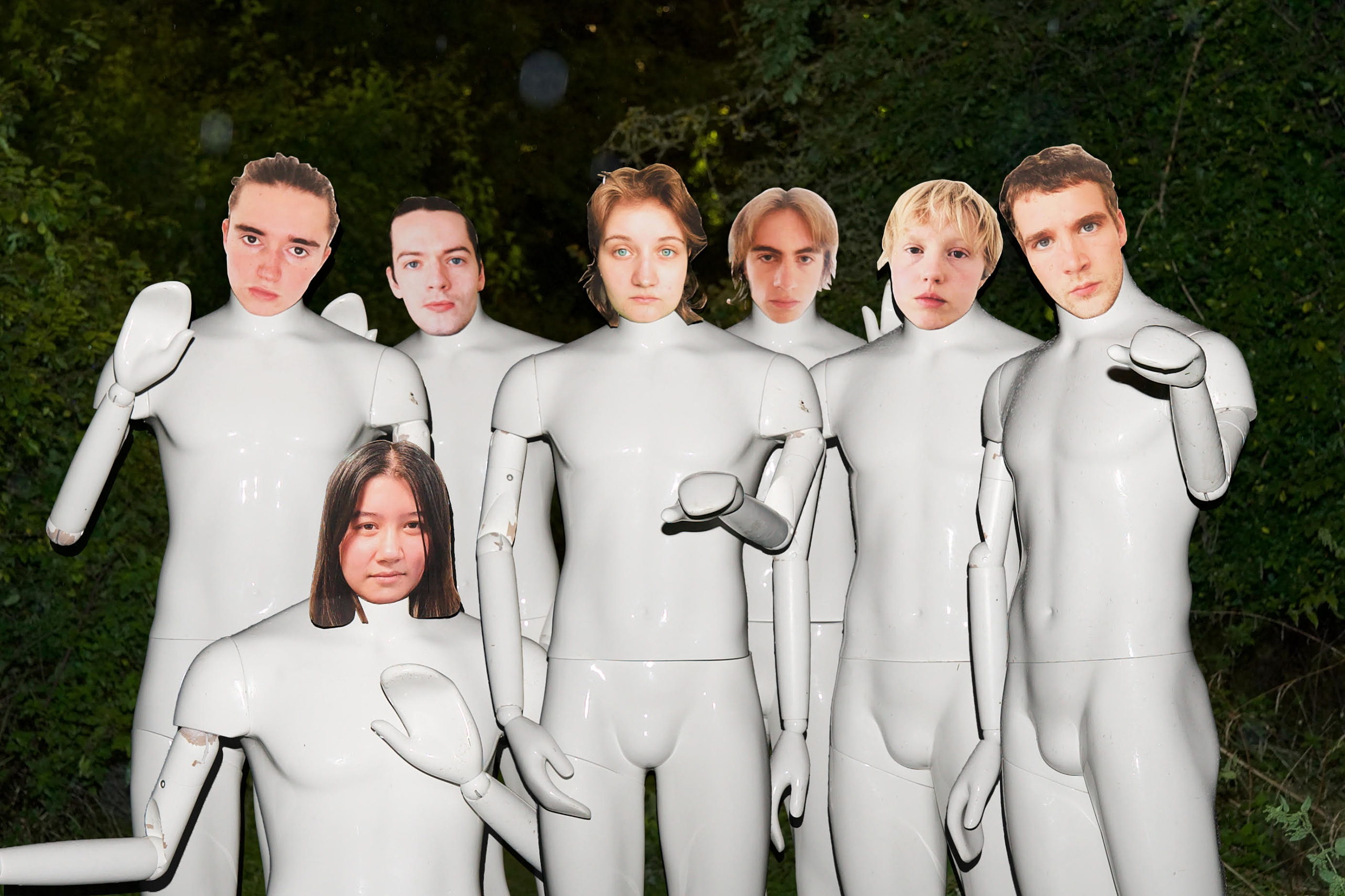 London seven-piece The Orchestra (For Now) have dropped their epic 8-minute-long debut single 'Wake Robin'