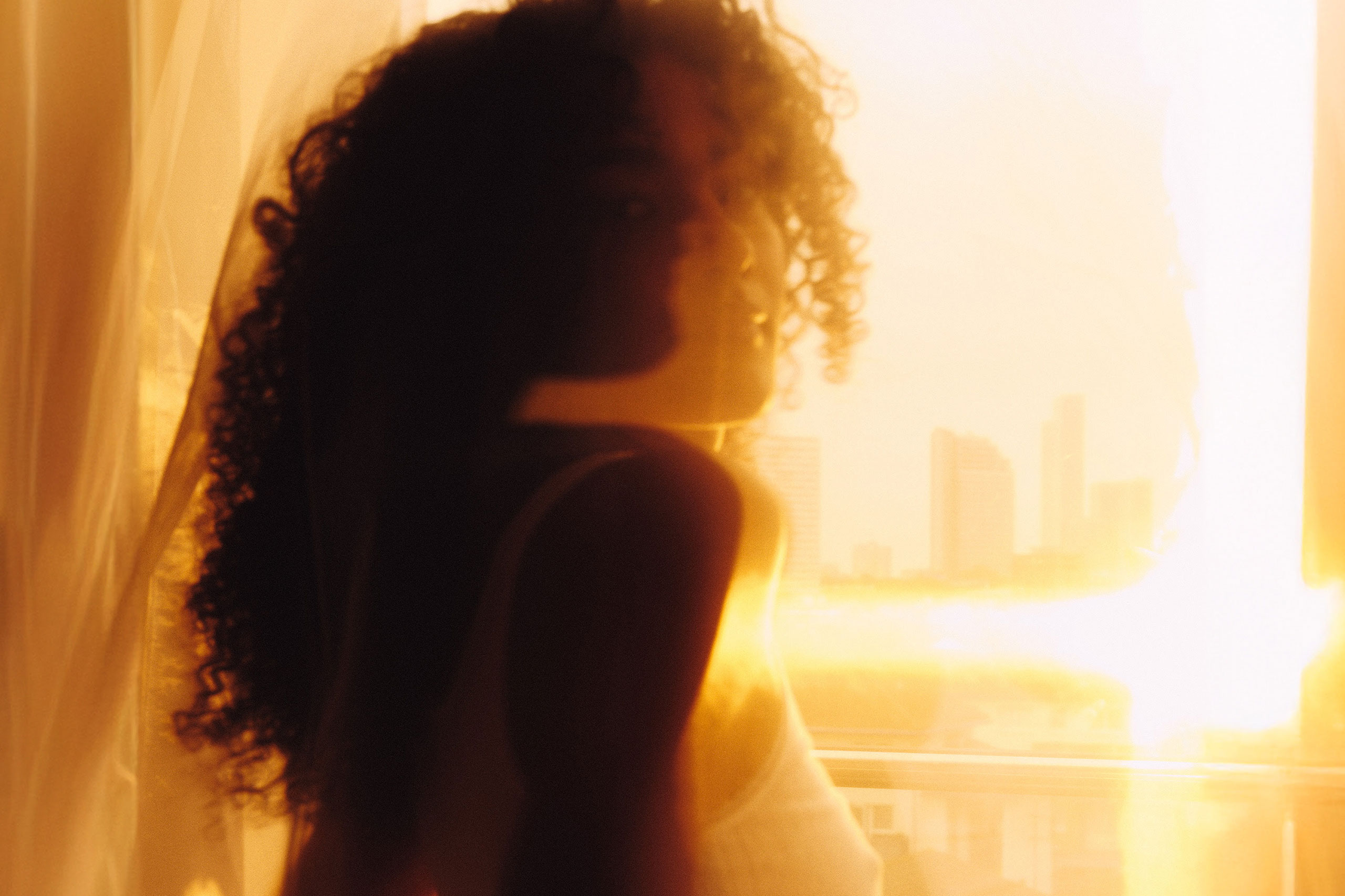 Olivia Dean has released a new single about falling in love, 'Touching Toes'