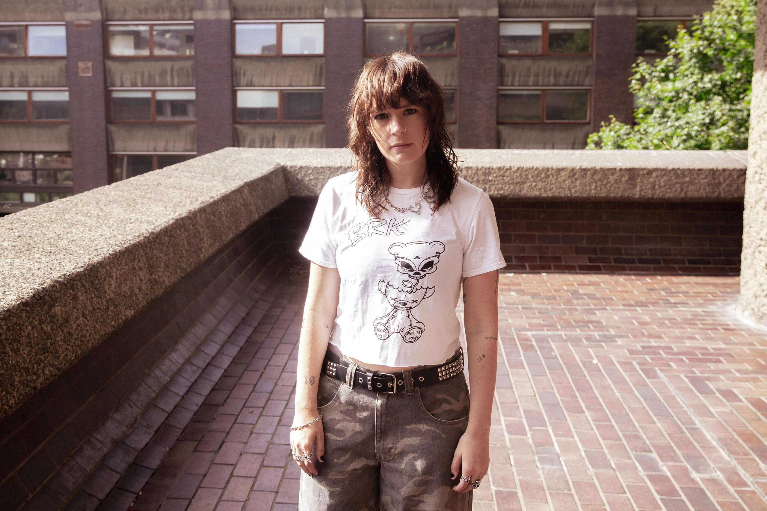 total tommy has shared her guitar-driven new single 'Amsterdam'