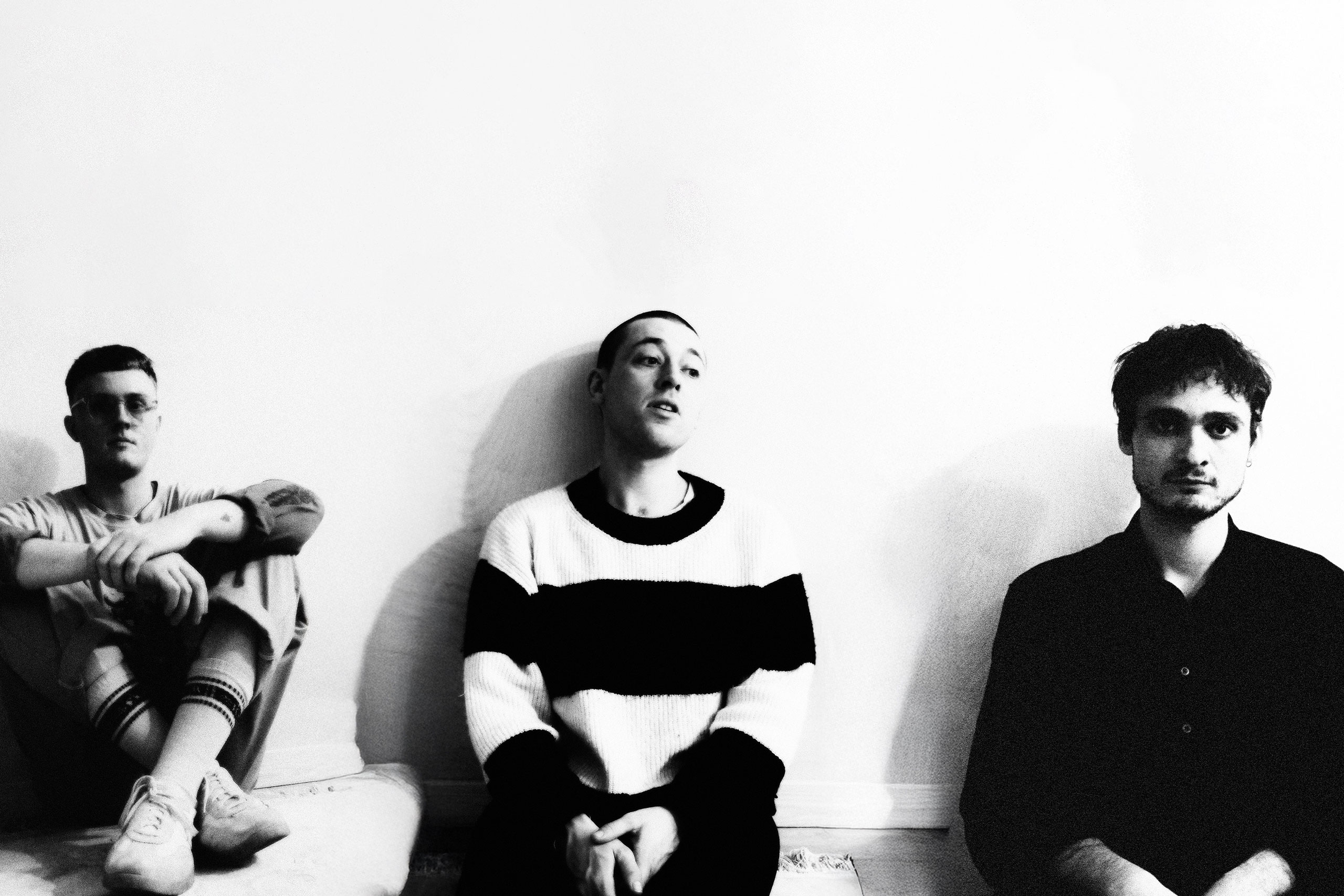 Bristol trio Mould's new single 'Chunks' is about being bored and unappreciative