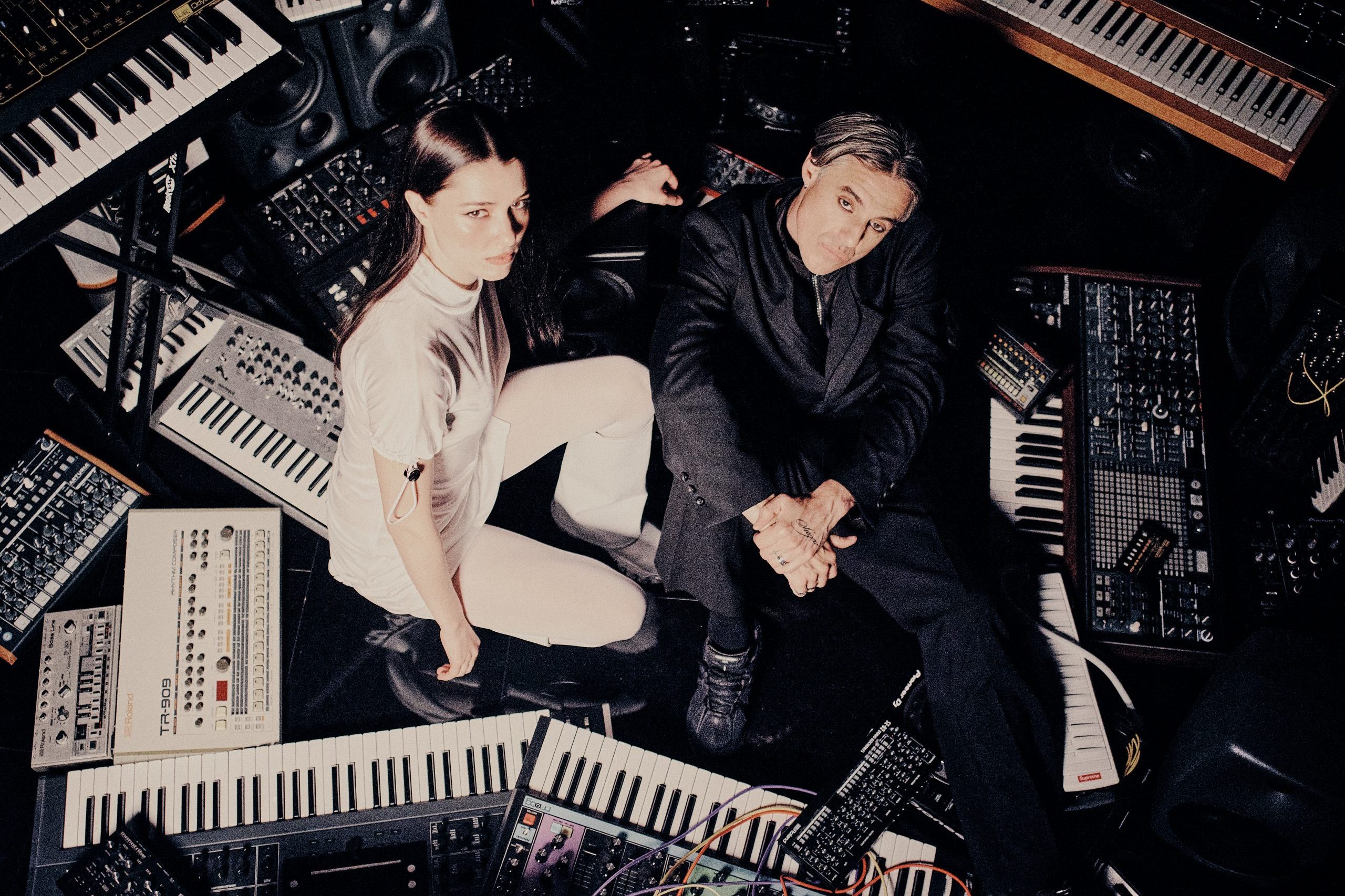 Confidence Man are dropping a new 'fabric Presents', featuring new IN2STELLAR collab 'BREAK IT DOWN (ON THE BASSLINE)'