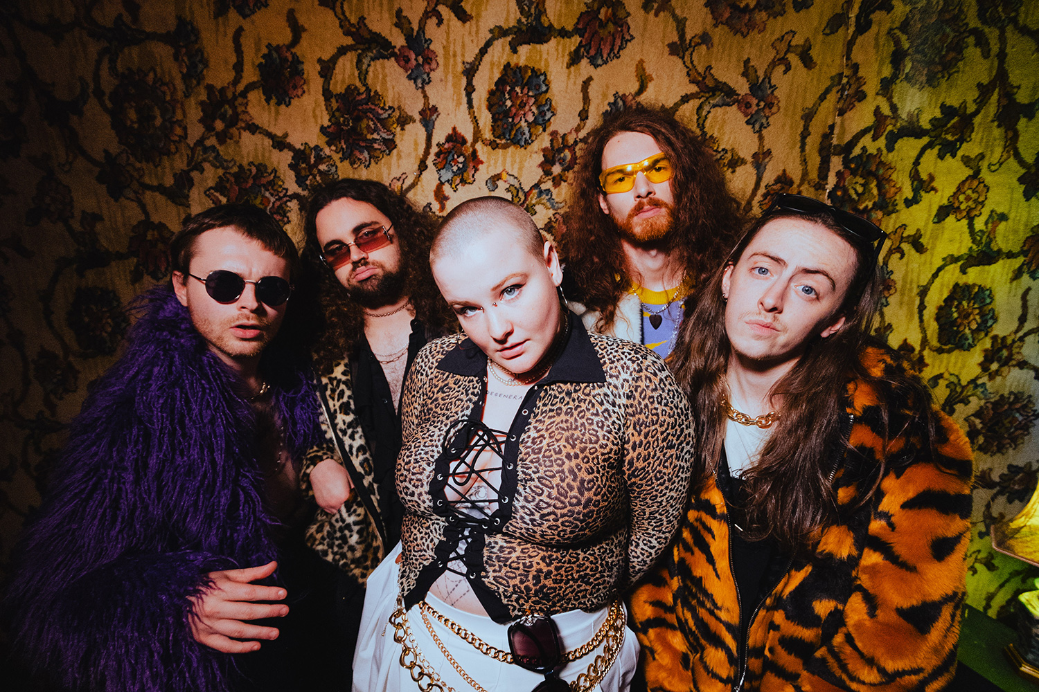 Gen And The Degenerates have announced their debut album with new single, 'Famous'