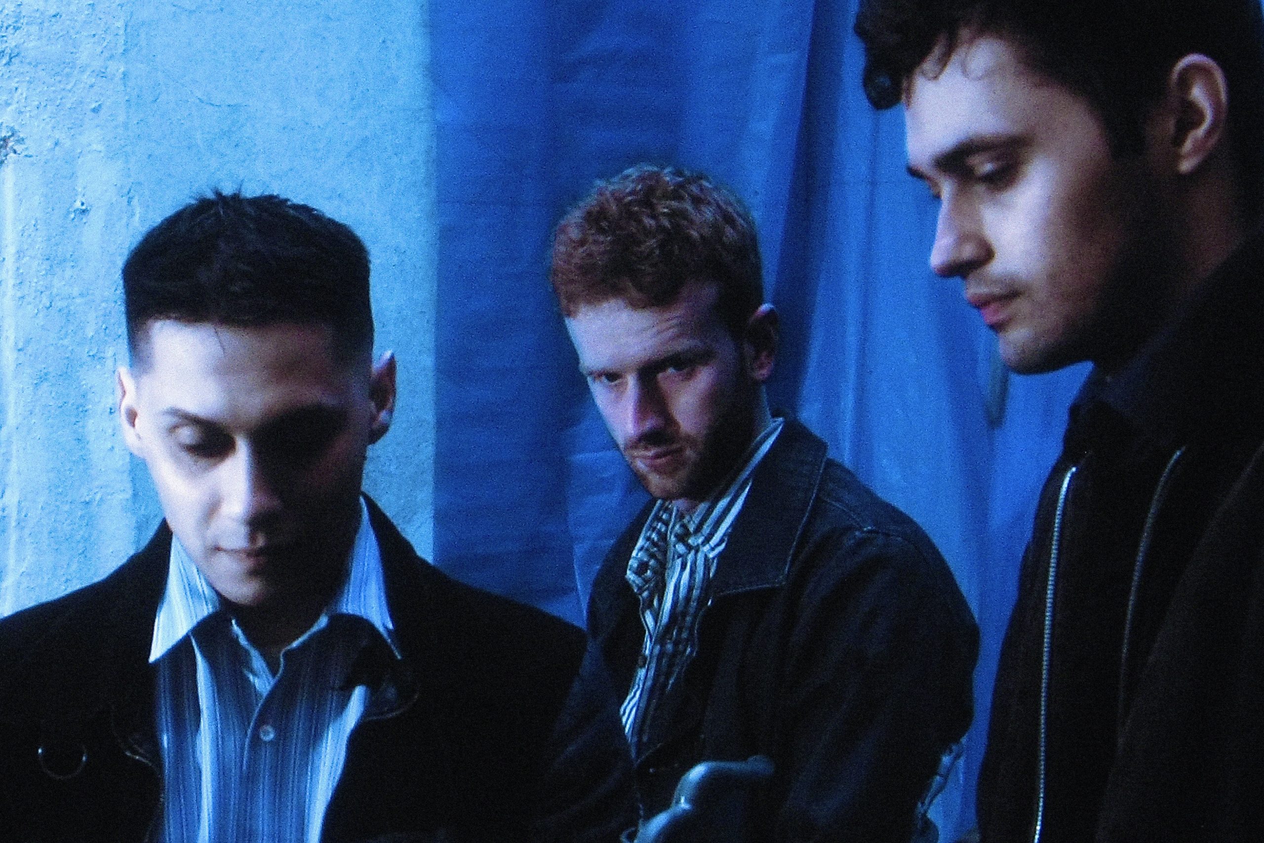 Ebbb announce debut EP 'All At Once' and release double single 'Himmel' / 'Swarm'