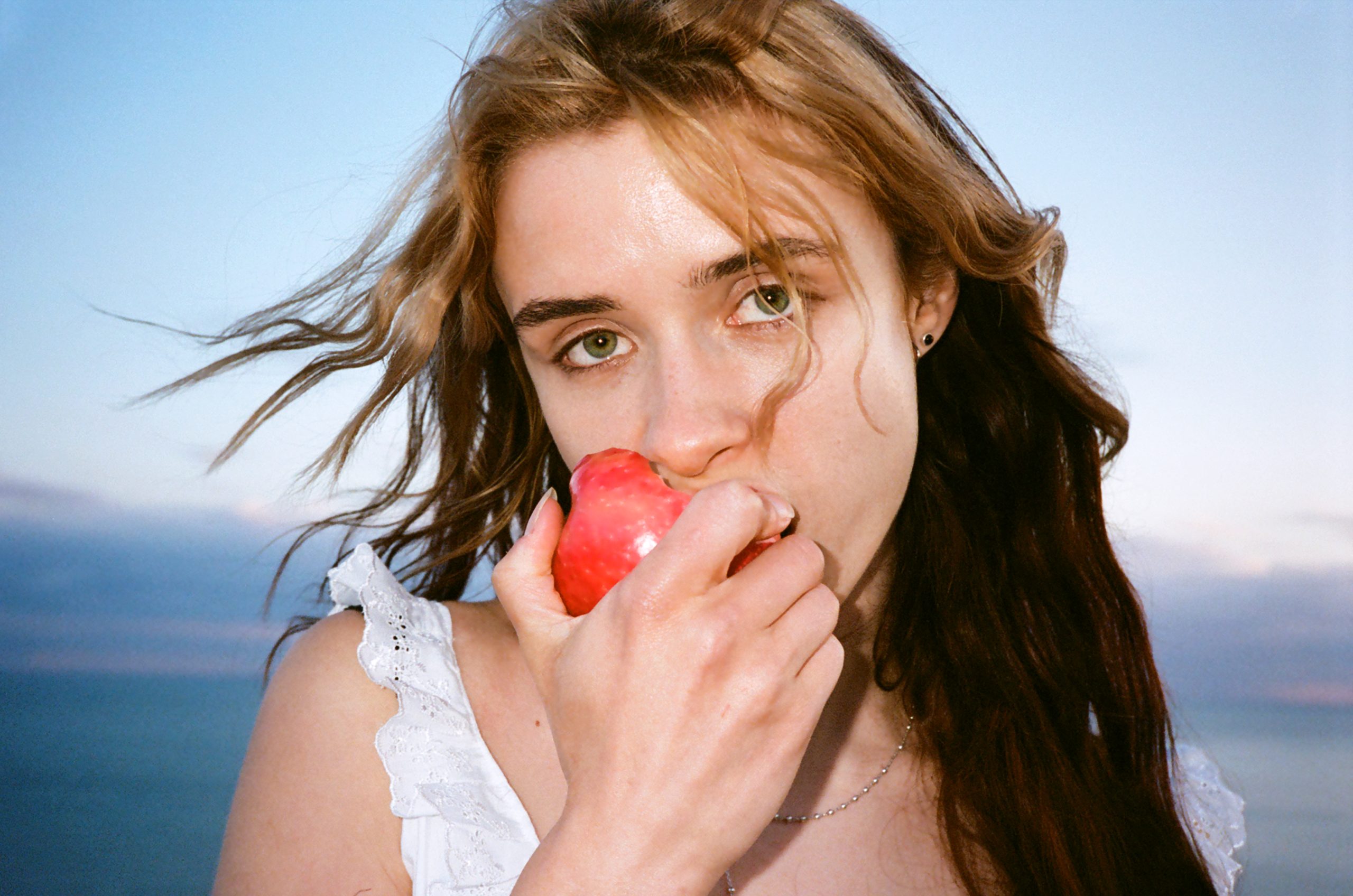 KAETO has announced her debut mixtape 'Intro' and shared new single 'U R Mine'