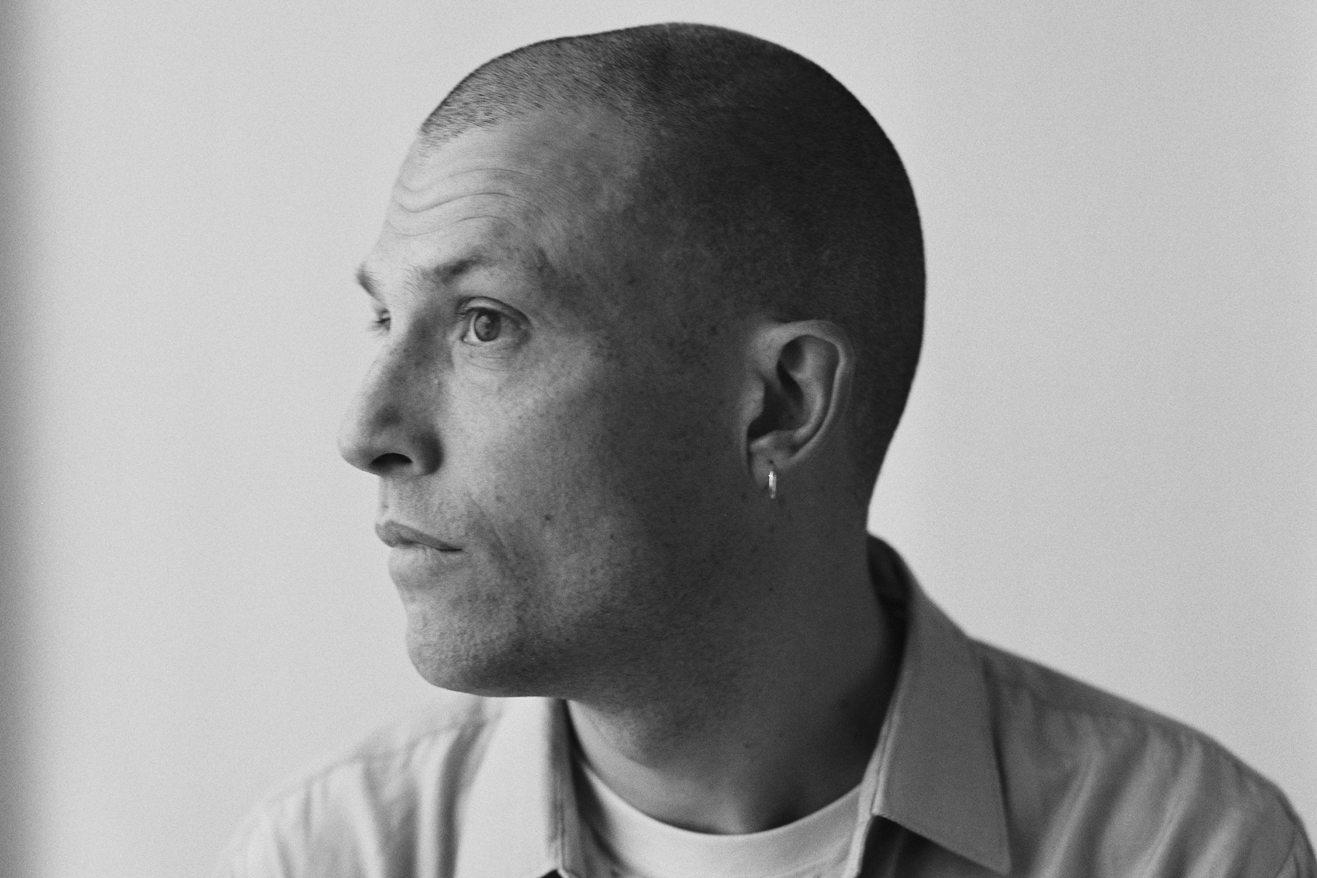 Orlando Weeks has shared a new single, 'Good To See You'