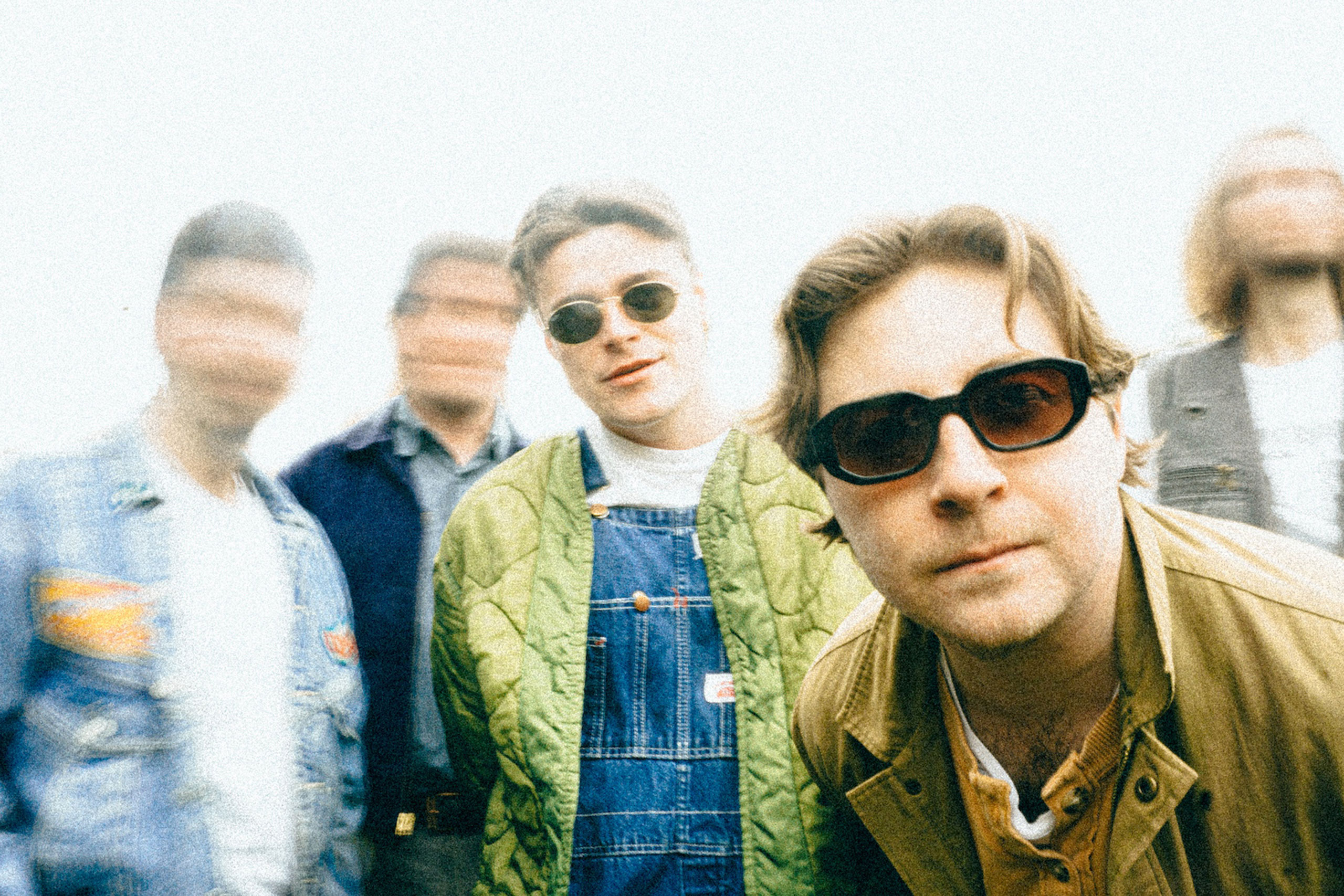 Eades asses their priorities with new single 'Loose Cliffs Edge', from their 'Fight or Flight' EP