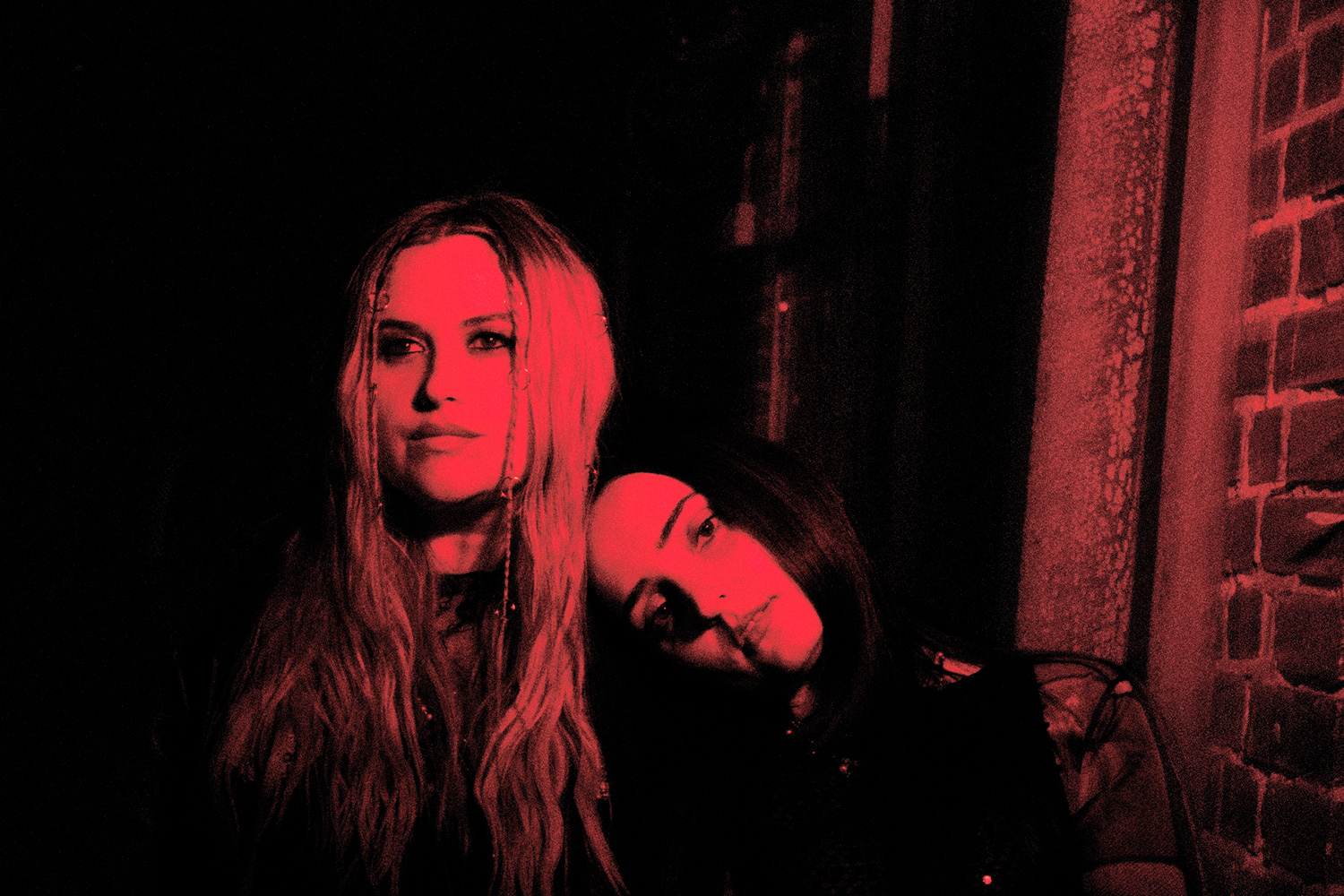 SIIGHTS are celebrating moving on with their new single, '6AM To Paris'