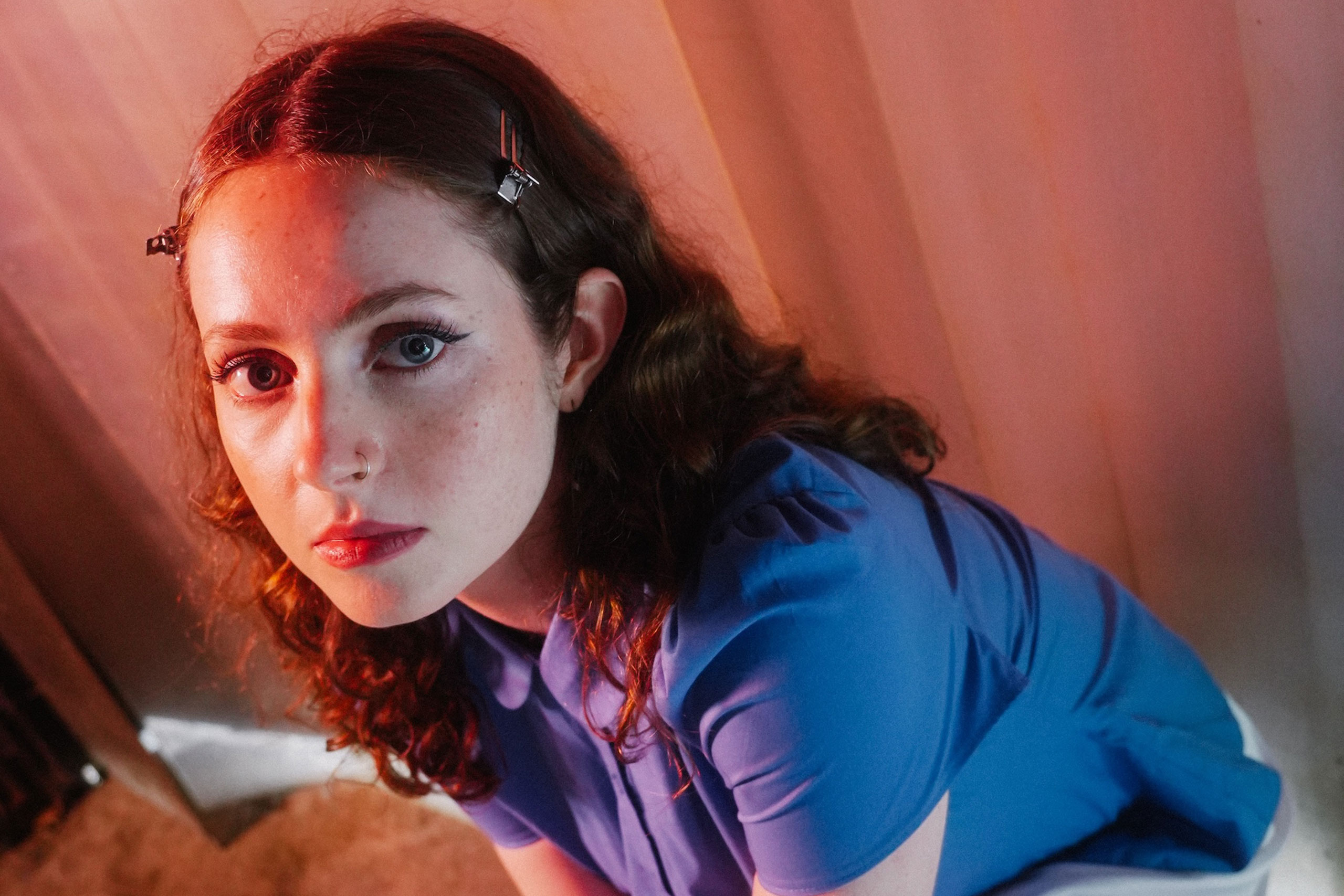 Siobhán Winifred has announced her debut EP 'Don't Do Well Alone' with its confessional title-track
