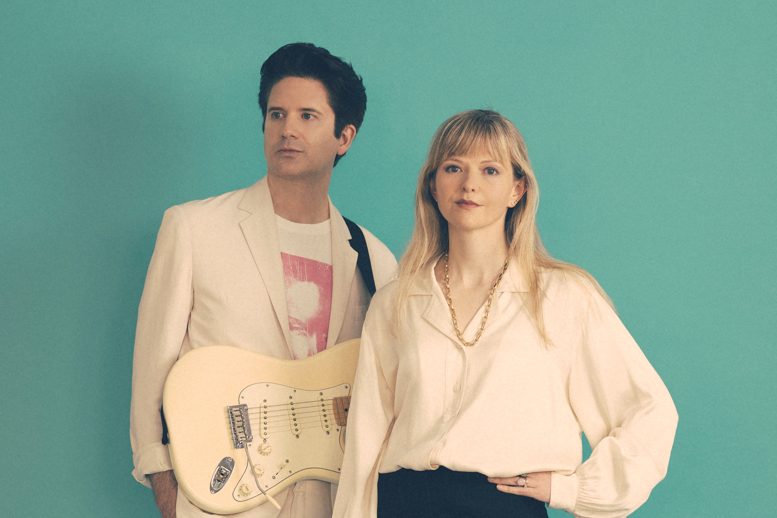 Still Corners have shared a new single and video (feat. lots of seagulls) - check out 'Crystal Blue'