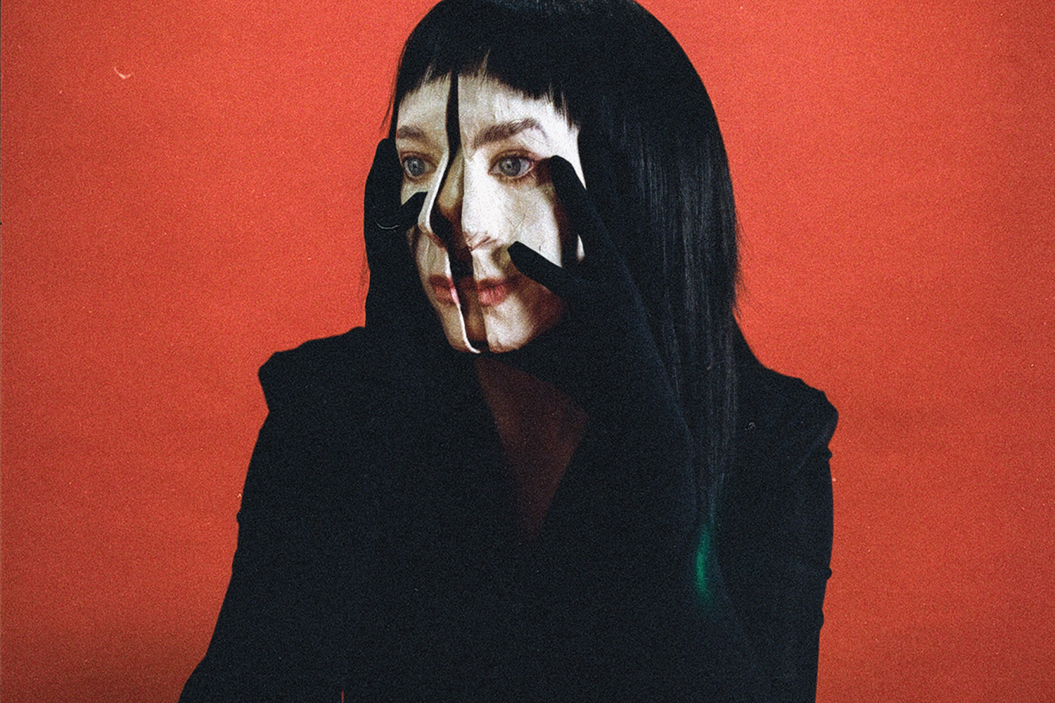 Allie X has announced her "angry, stubborn, honest, dry, melodramatic, fast, and indulgent" new album, 'Girl With No Face'