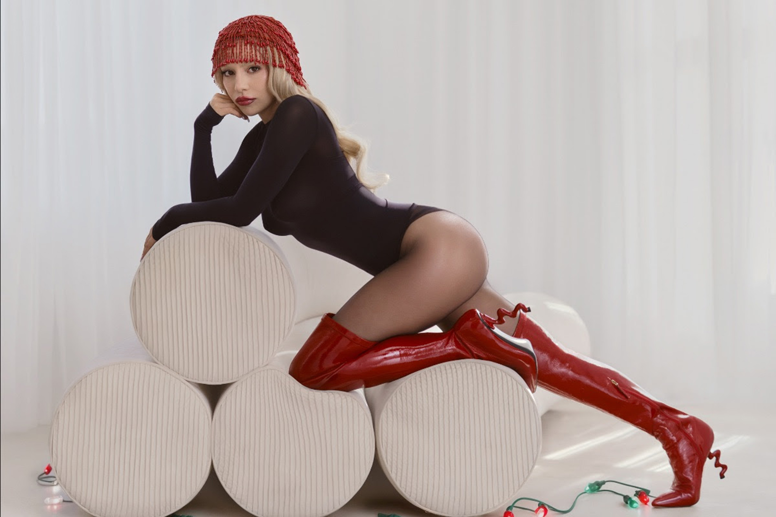 Ava Max has released her festive new single '1 Wish'