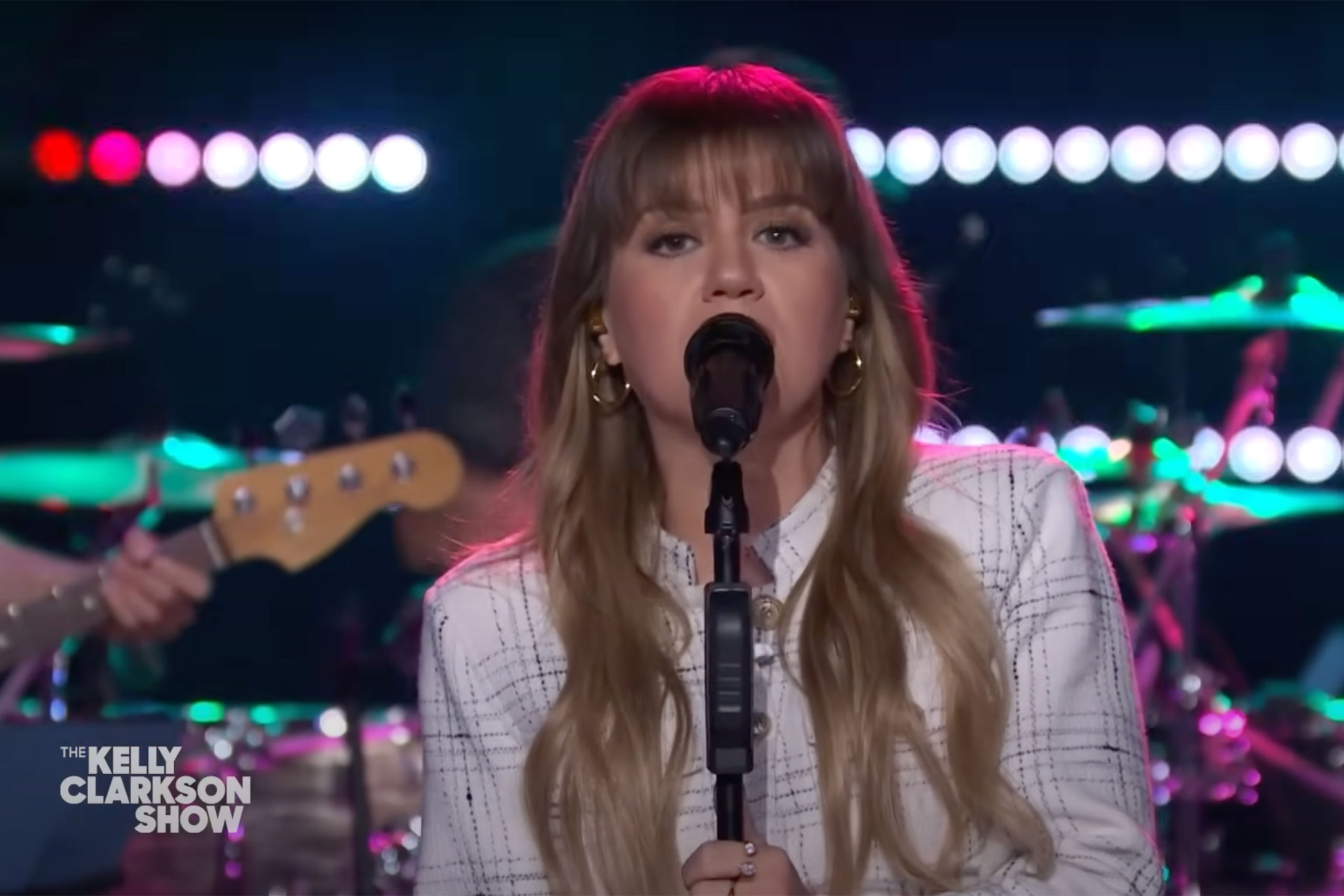 Kelly Clarkson has covered both Romy's 'She's On My Mind' and The Last Dinner Party's 'Nothing Matters' on her talk show