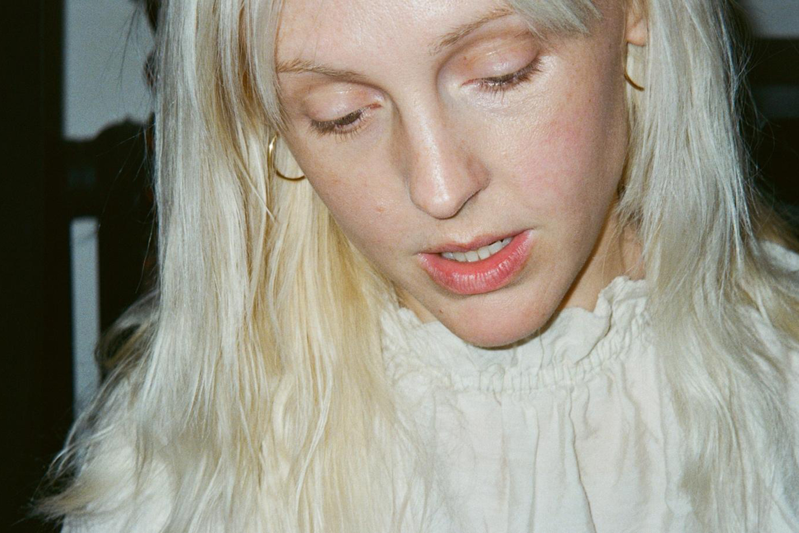 Laura Marling has released a new single, 'No One's Gonna Love You Like I Can'