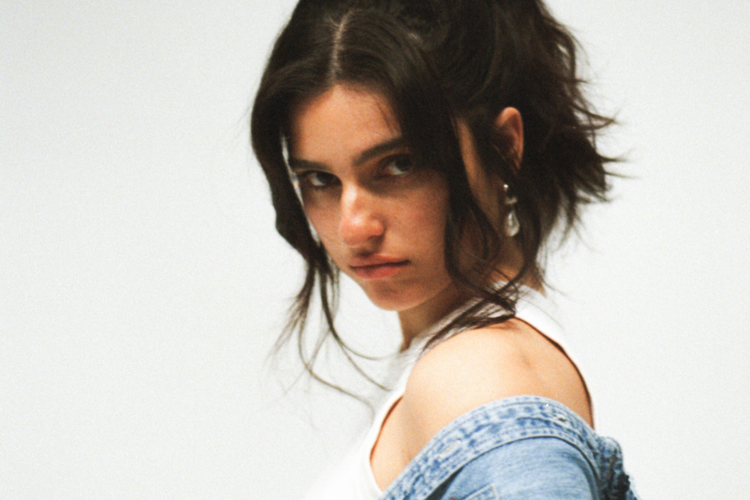 renforshort is has announced a new project with early single 'hurt like it should'