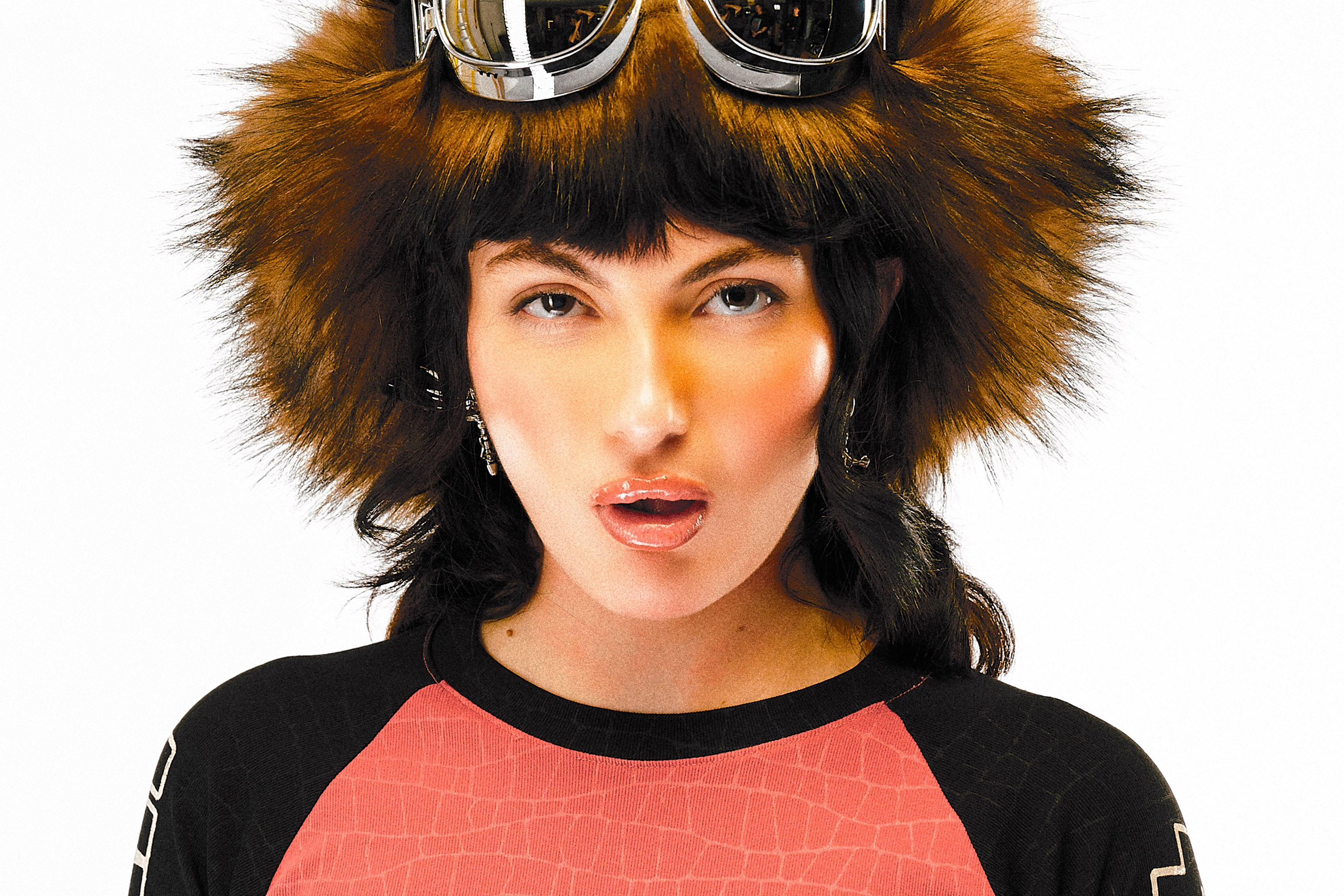 Willow Kayne is unimpressed with tech on her first single of the year, 'Robot Lovers'