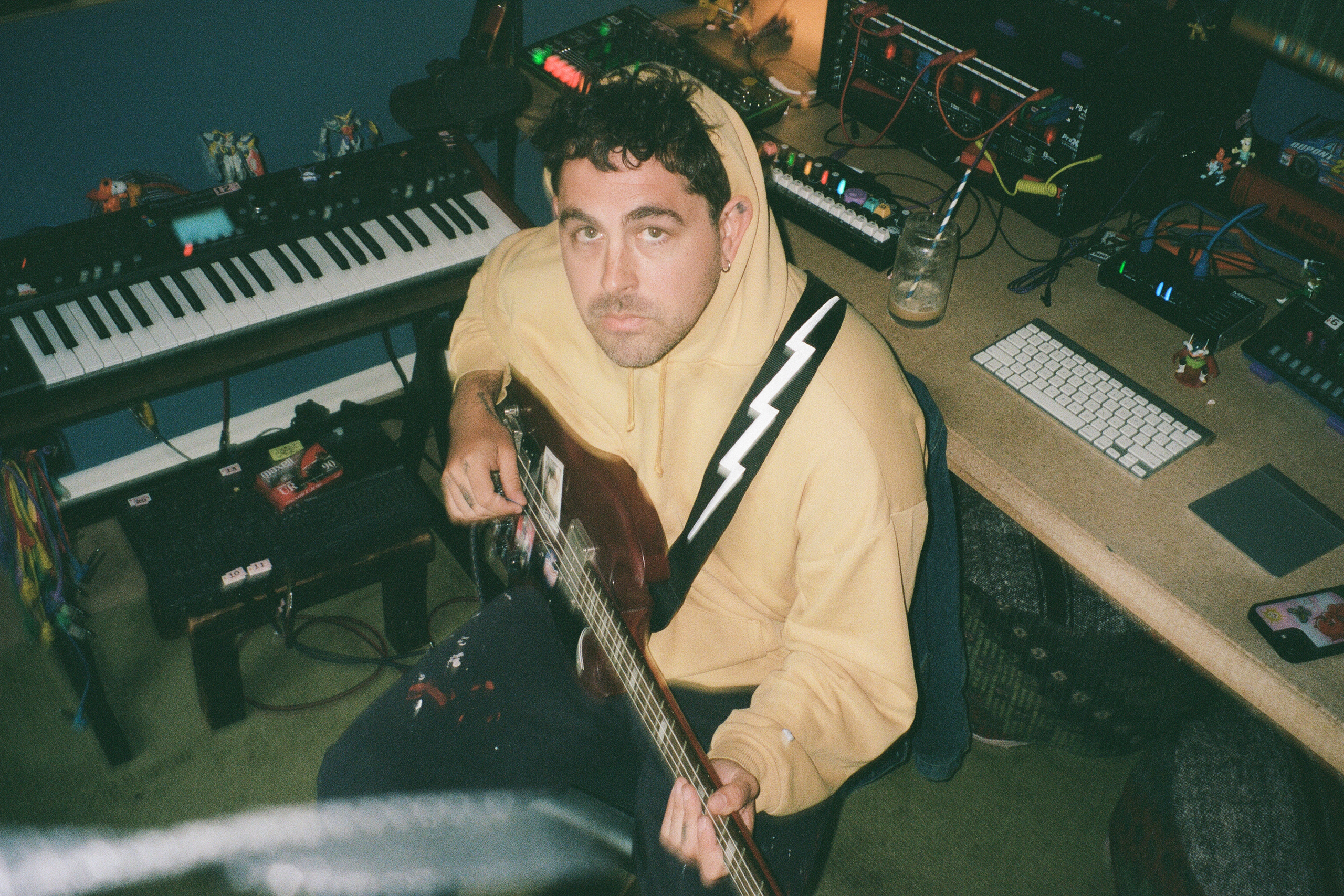 HUNNY has shared his new single 'i can see my house from here' from forthcoming album 'SPIRIT!'