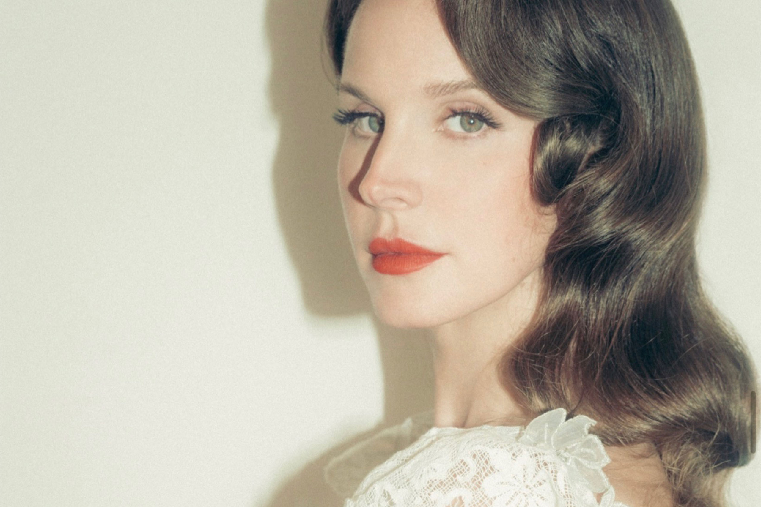 Lana Del Rey has shared her intimate new single, 'Henry, come on'