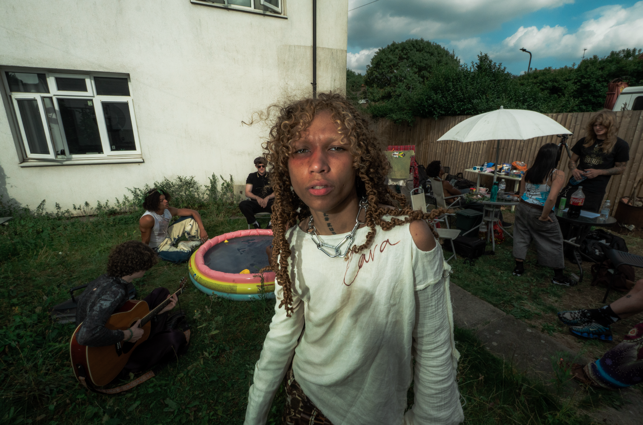 Lava La Rue is back with a new single 'easy come, easy go'