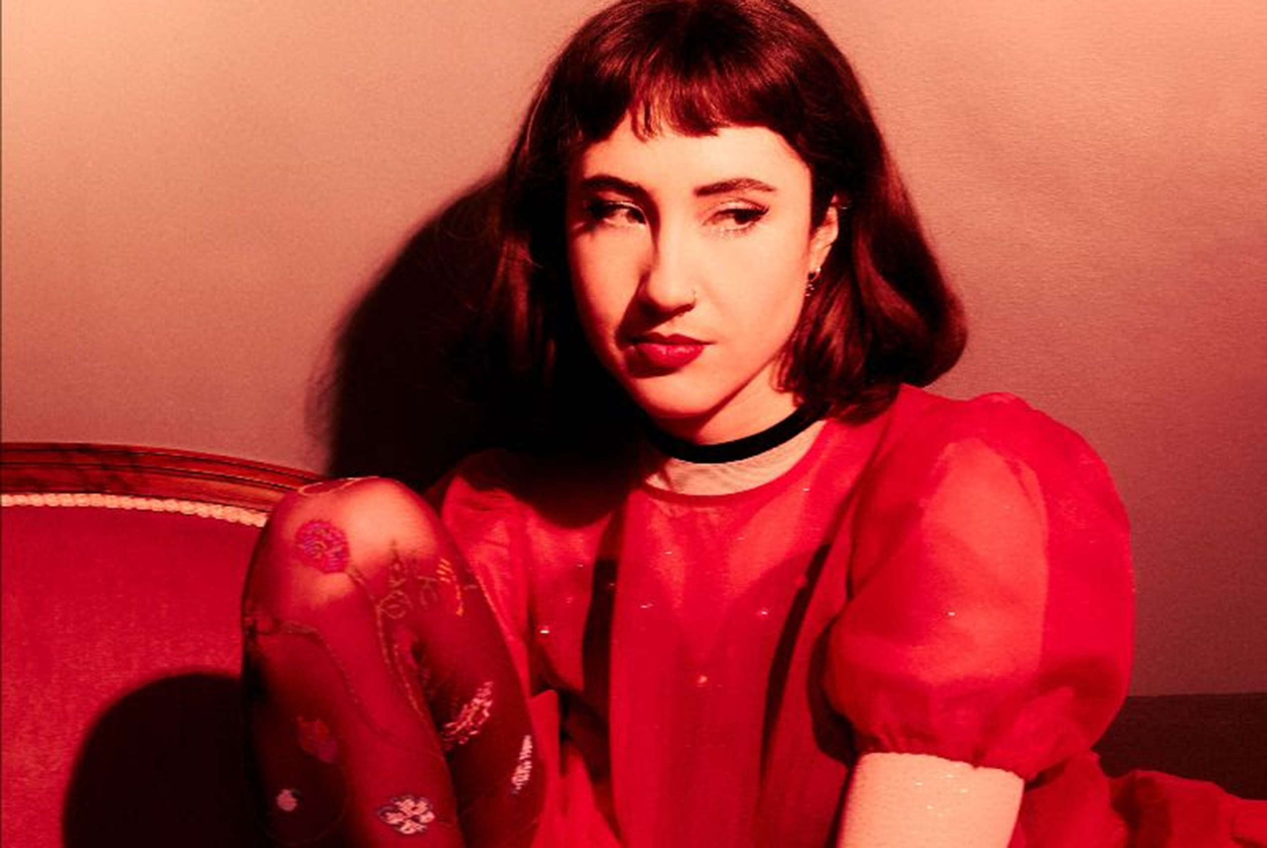 Rosa Walton has shared her excellent debut solo single ‘Sorry Anyway’ and announced album ‘Tell Me It’s A Dream’