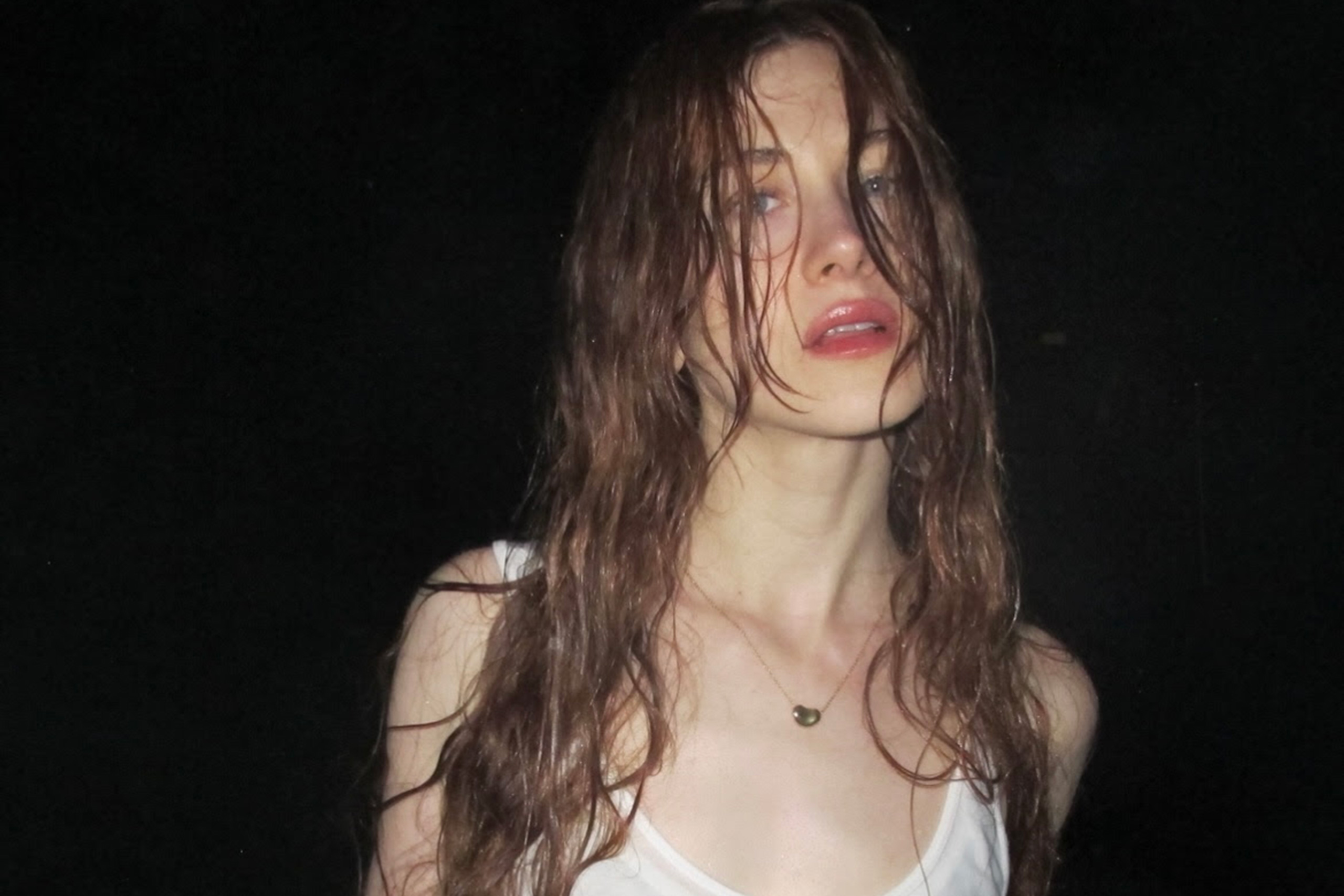 Grace Inspace has released her fab new single 'Emergency Contact' from upcoming EP 'Heavy Hair'