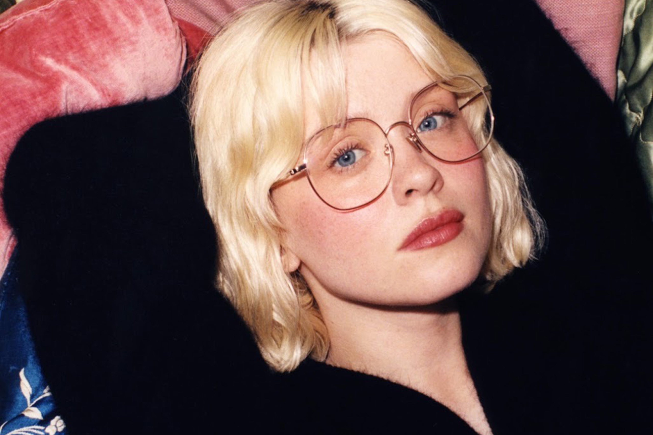 Maisie Peters has dropped her new single 'Say My Name In Your Sleep'