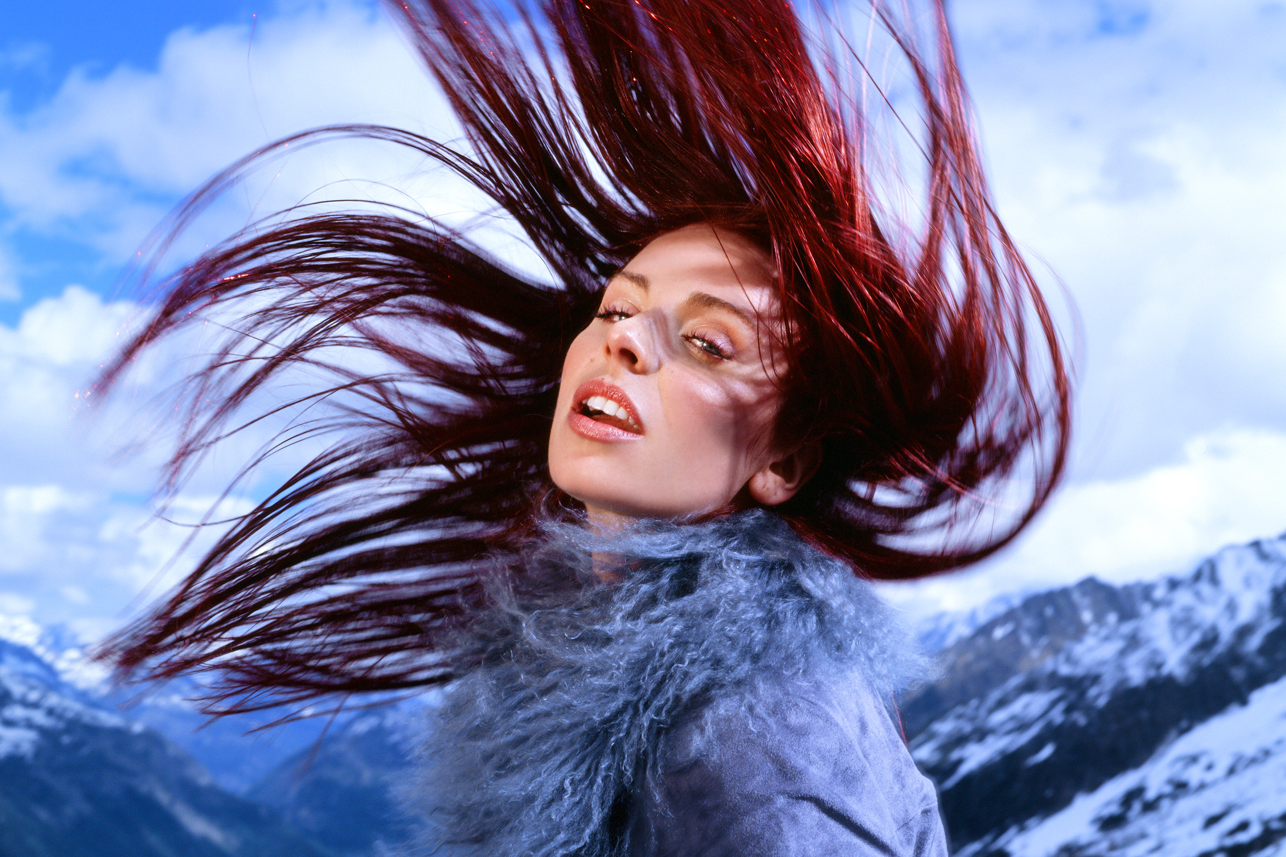 Rose Gray has unveiled new "deep, trippy, club club" single 'Lotus', from her upcoming deluxe album