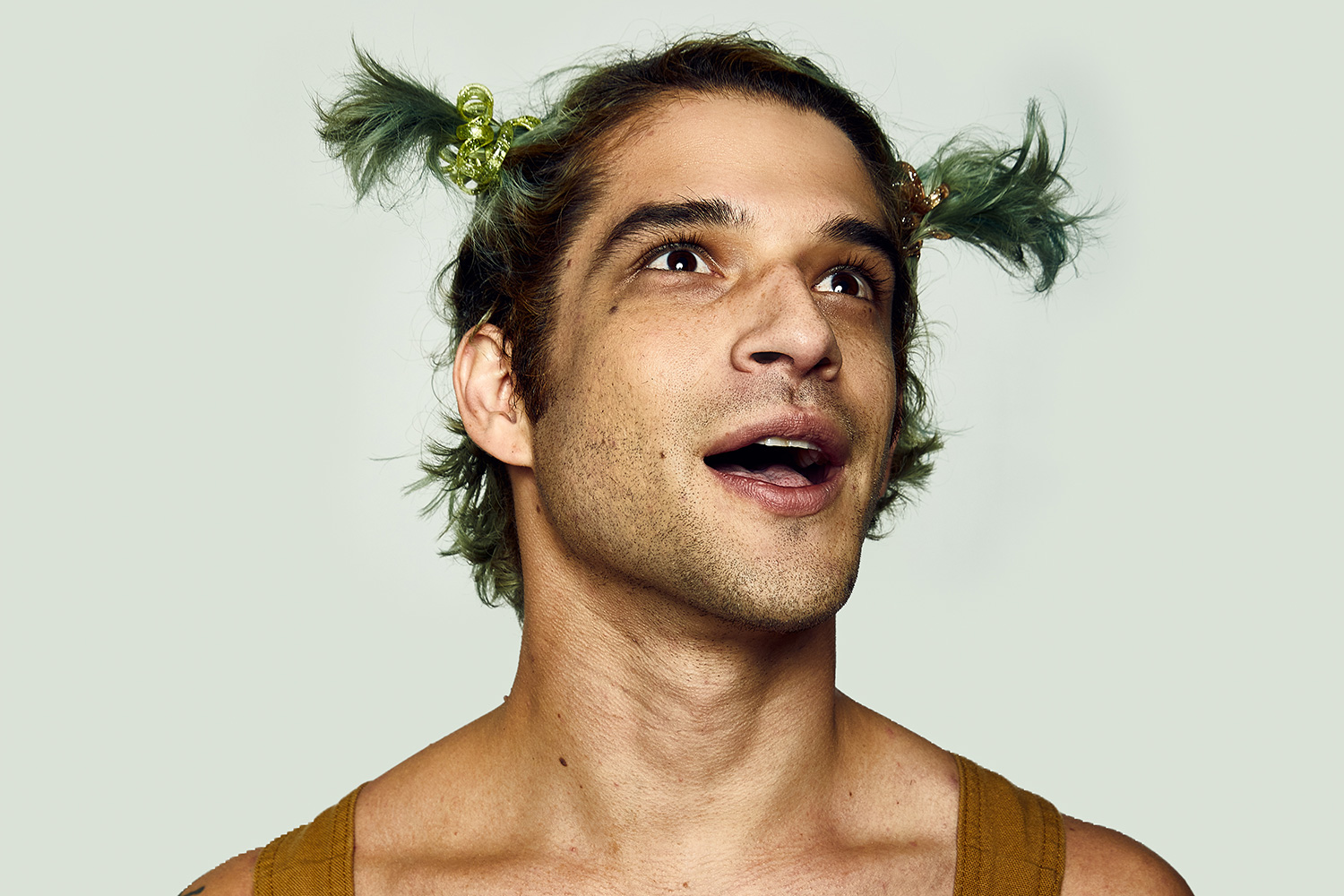 Tyler Posey has dropped his new solo pop-punk number, 'Happy'