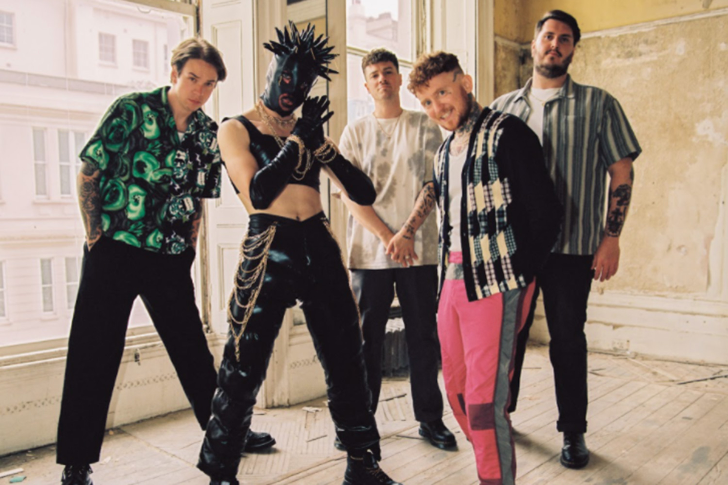 Frank Carter and The Rattlesnakes have dropped their new Lynks collab, 'Go Get A Tattoo'