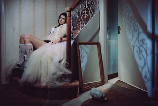 Baby Queen has released ‘Feel Something’, exploring the thrill of a forbidden romance