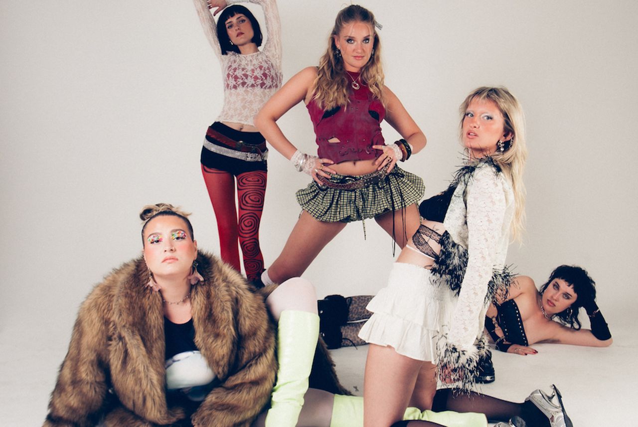 Girl Group have announced a new EP, 'Little Sticky Pictures'