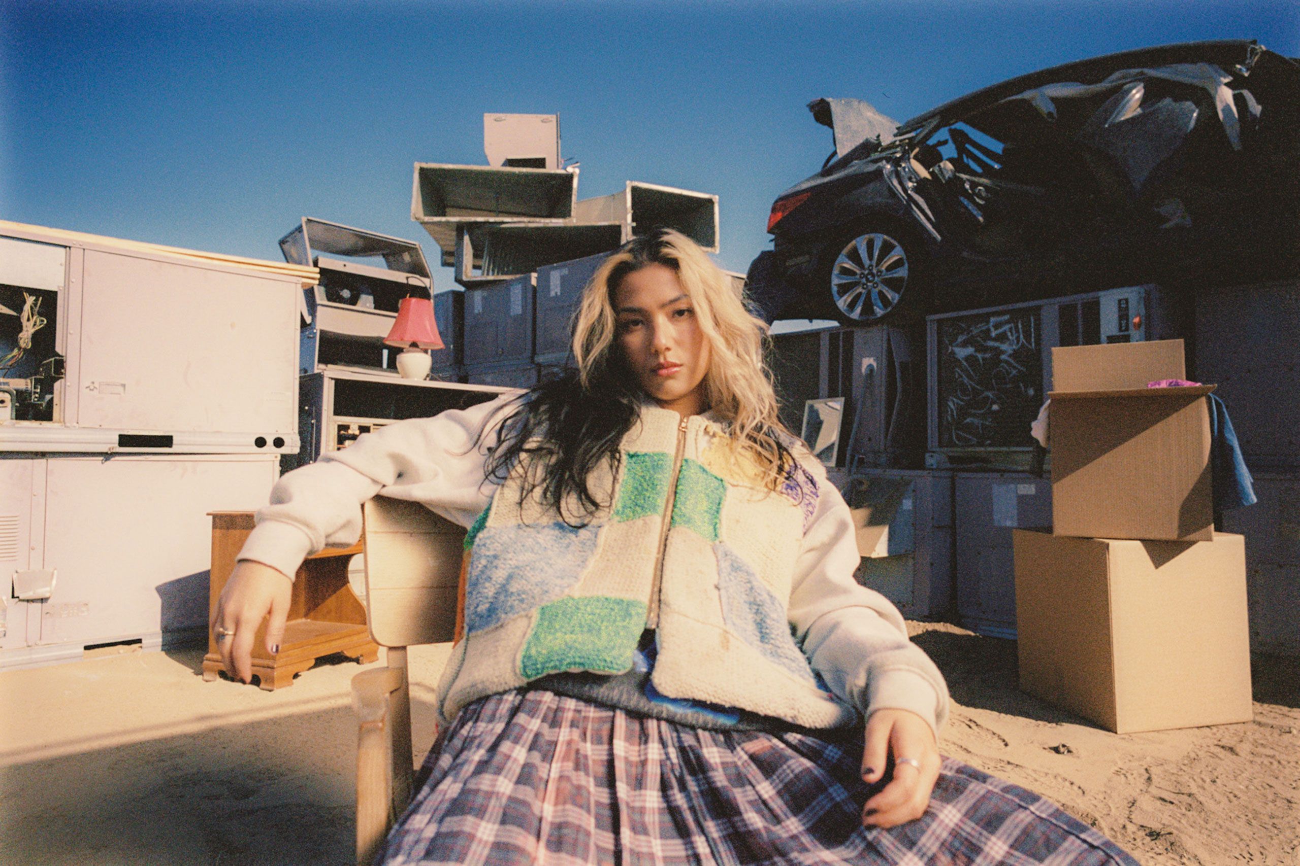 spill tab has shared 'Assis' from her upcoming debut album